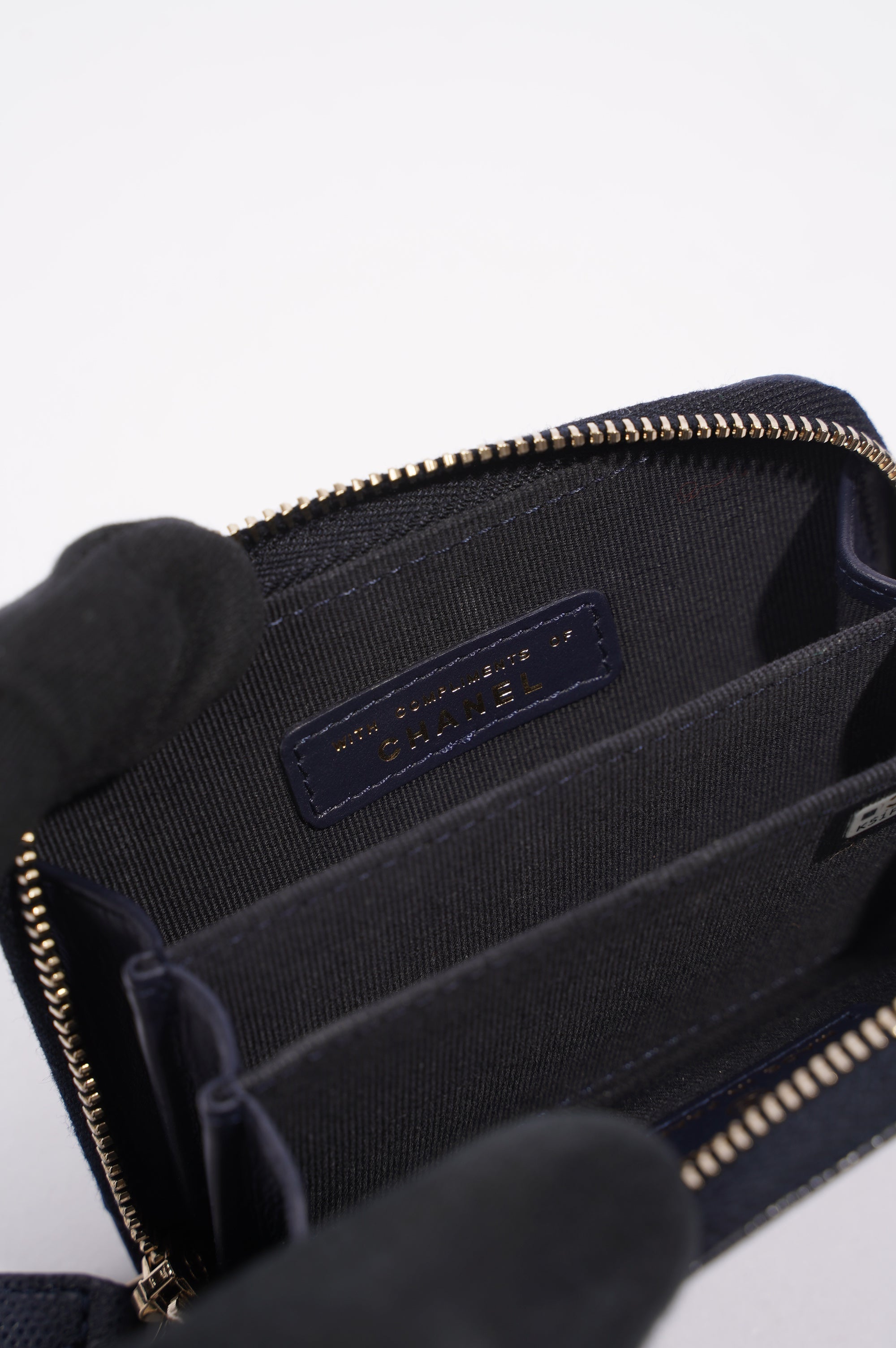 Chanel Womens Caviar Leather Purse Navy Hearts