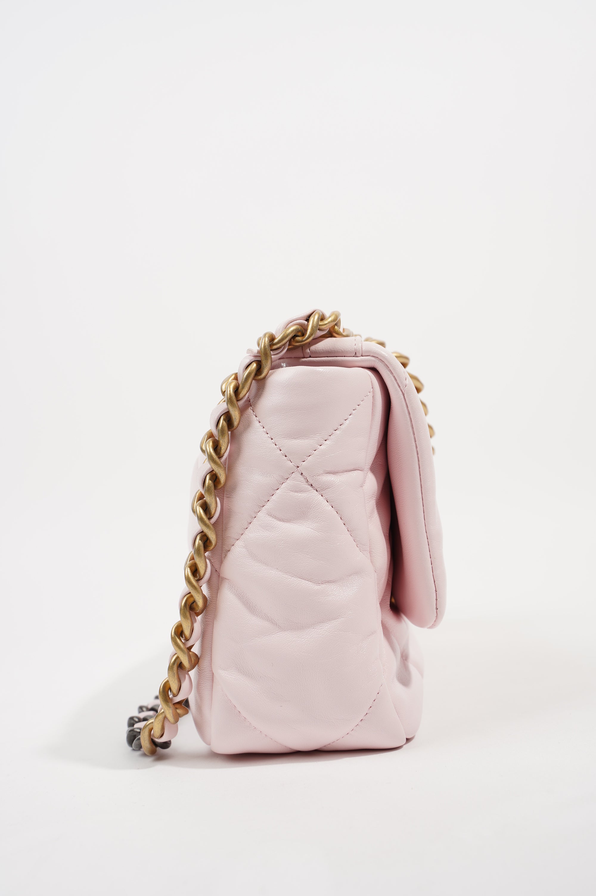 Chanel Womens 19 Flap Bag Medium