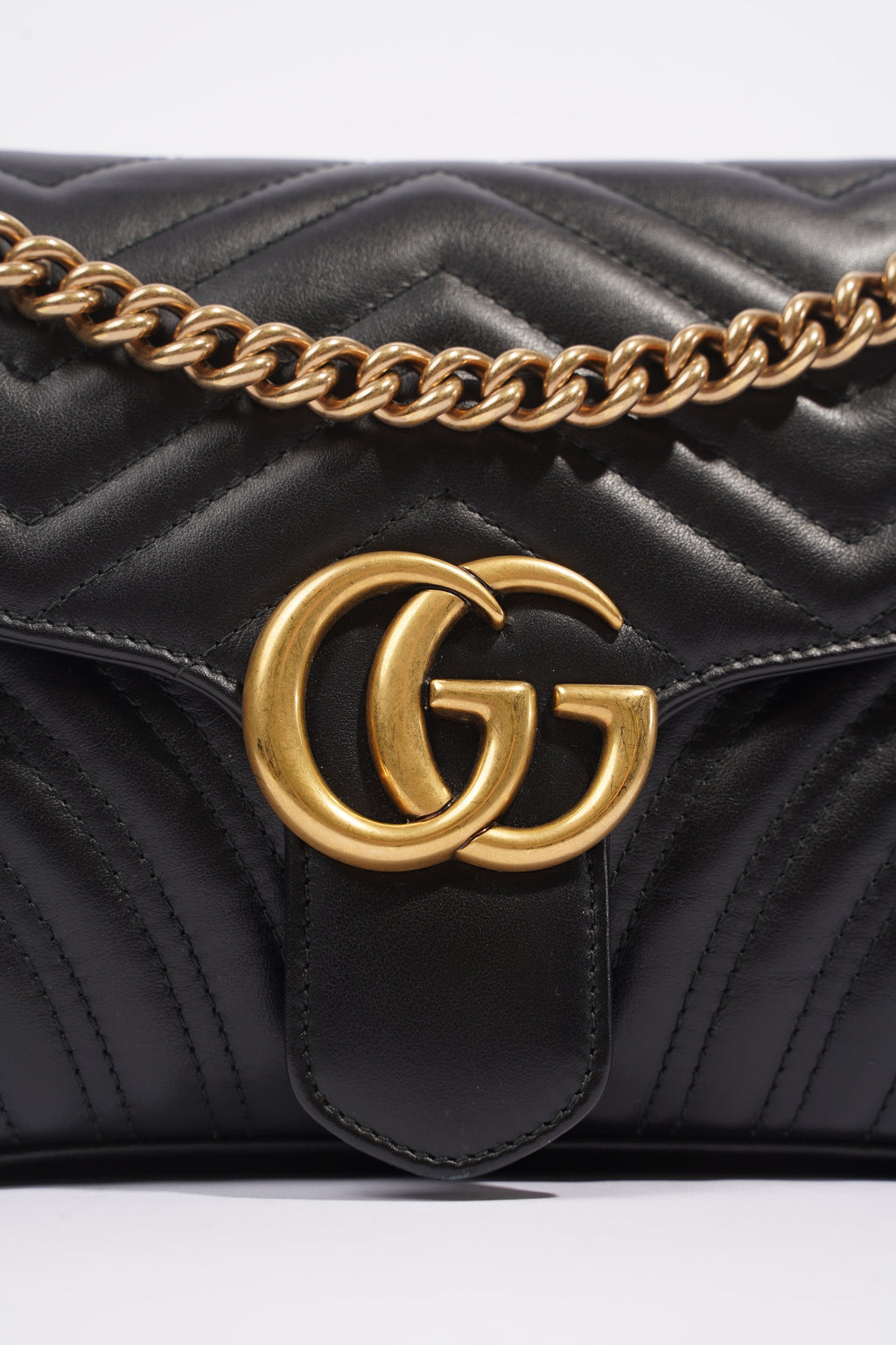 Gucci Womens Marmont Flap Black / Gold Small