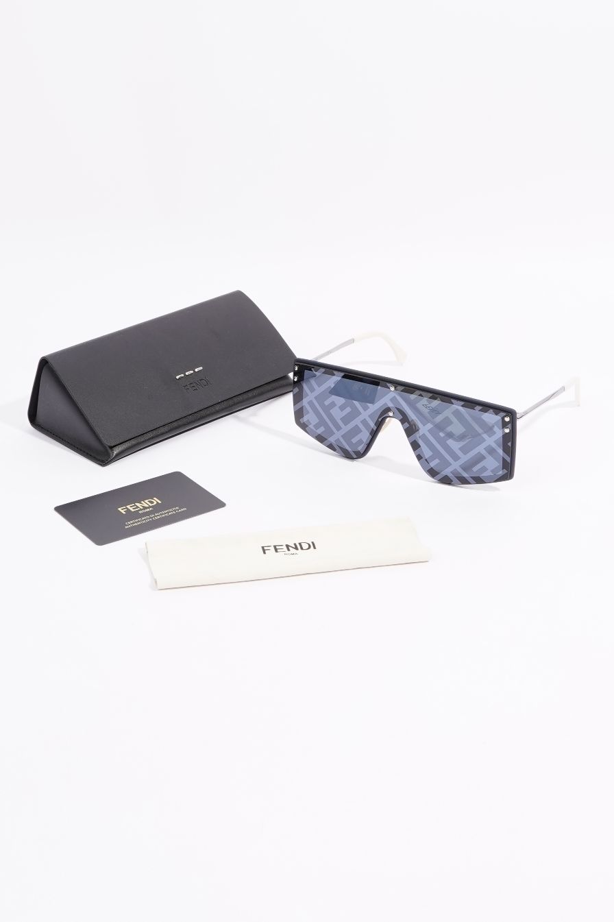 Fendi Womens Fendi FF Sunglasses Blue / Metallic Acetate 145