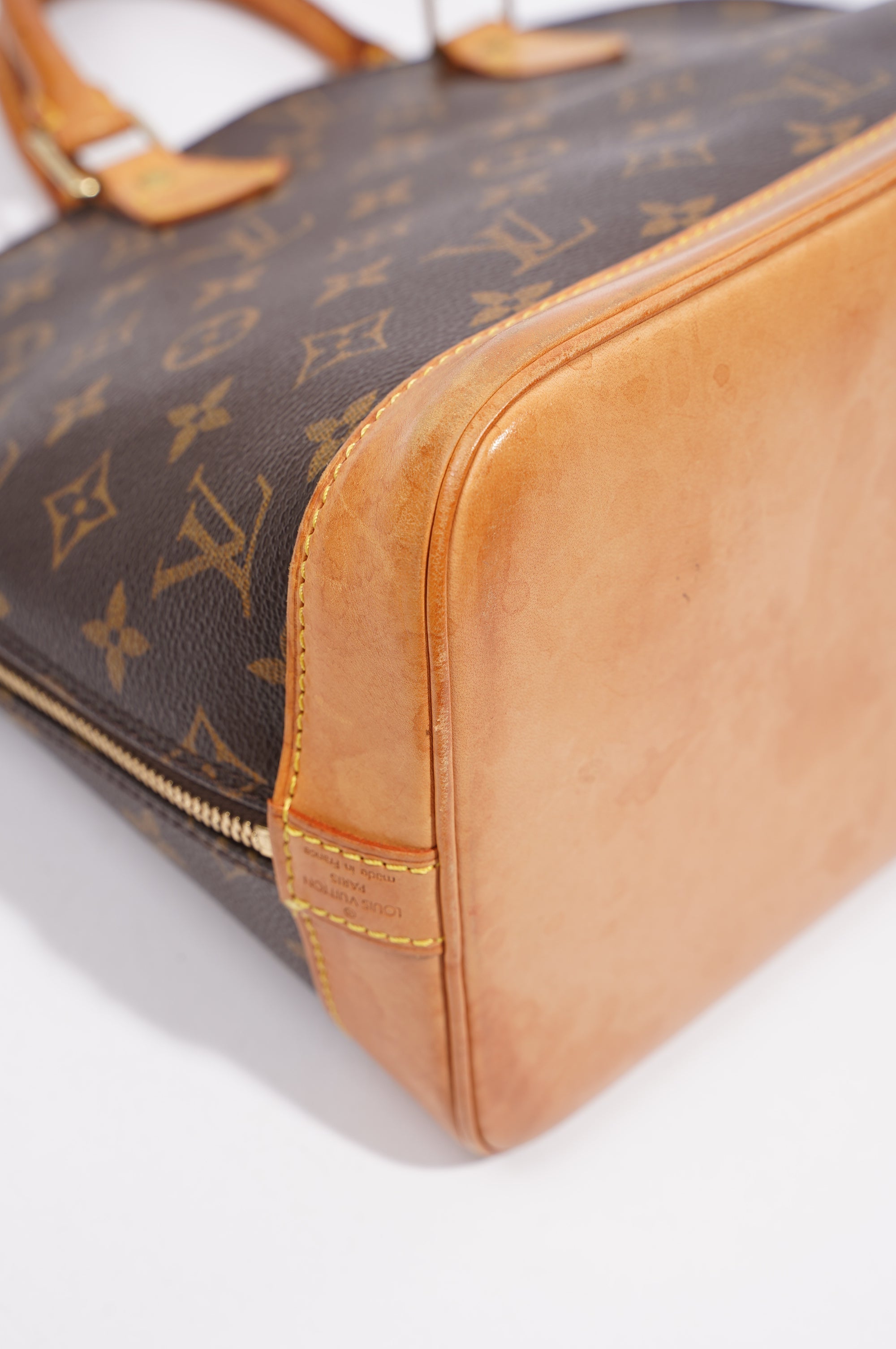 Louis Vuitton Womens Vintage Alma Monogram PM