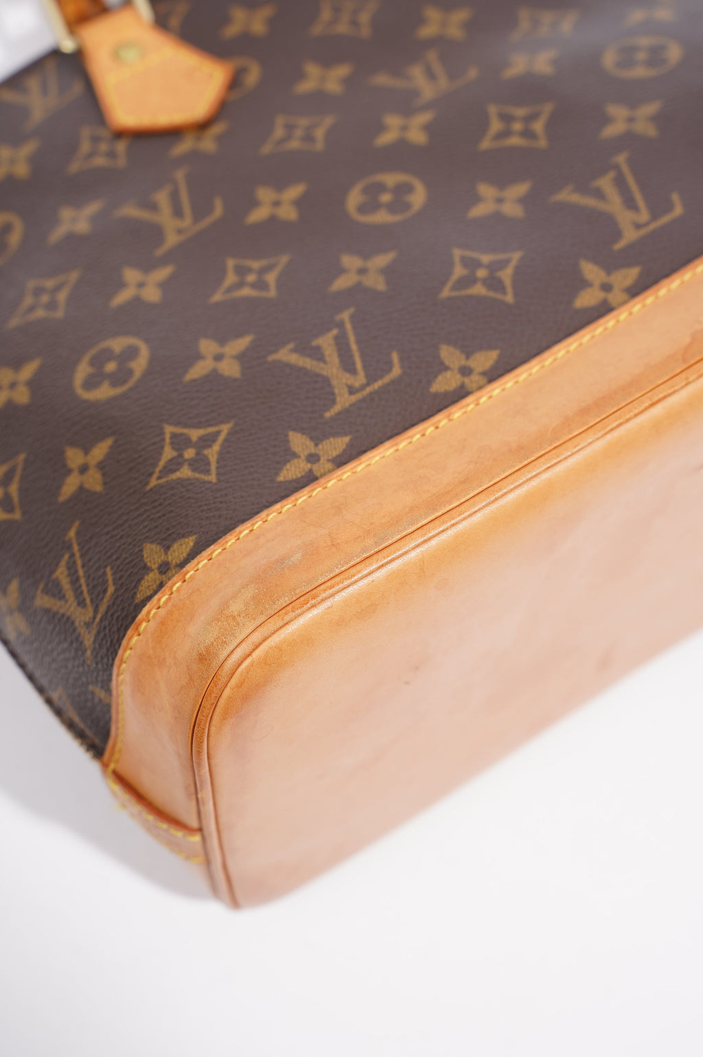 Louis Vuitton Womens Vintage Alma Monogram PM