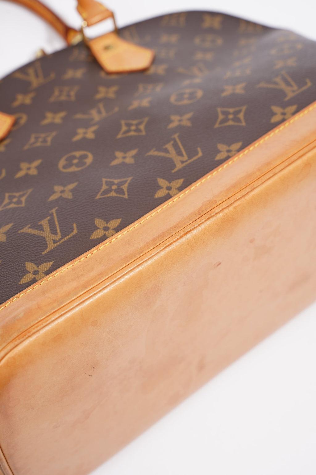 Louis Vuitton Womens Vintage Alma Monogram PM