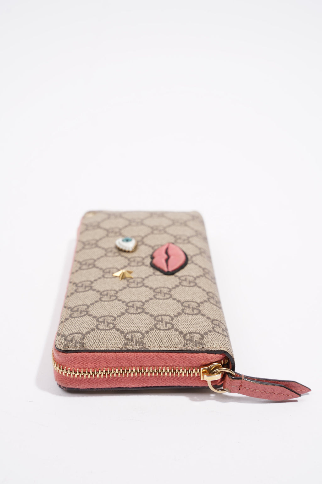Gucci Womens Zip Around Wallet With Face Applique Supreme