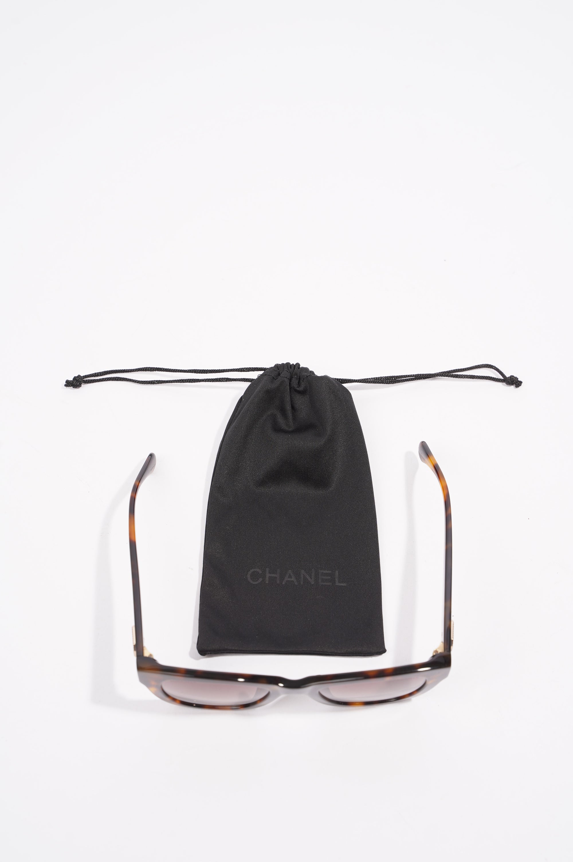 Chanel Womens Coco Charm Sunglasses Tortoise Shell 140