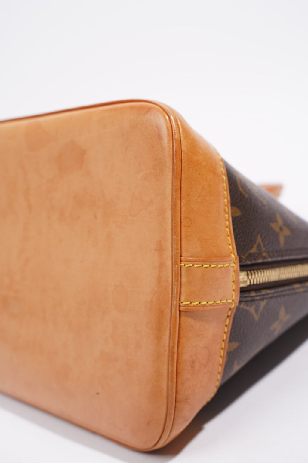Louis Vuitton Womens Vintage Alma Monogram PM