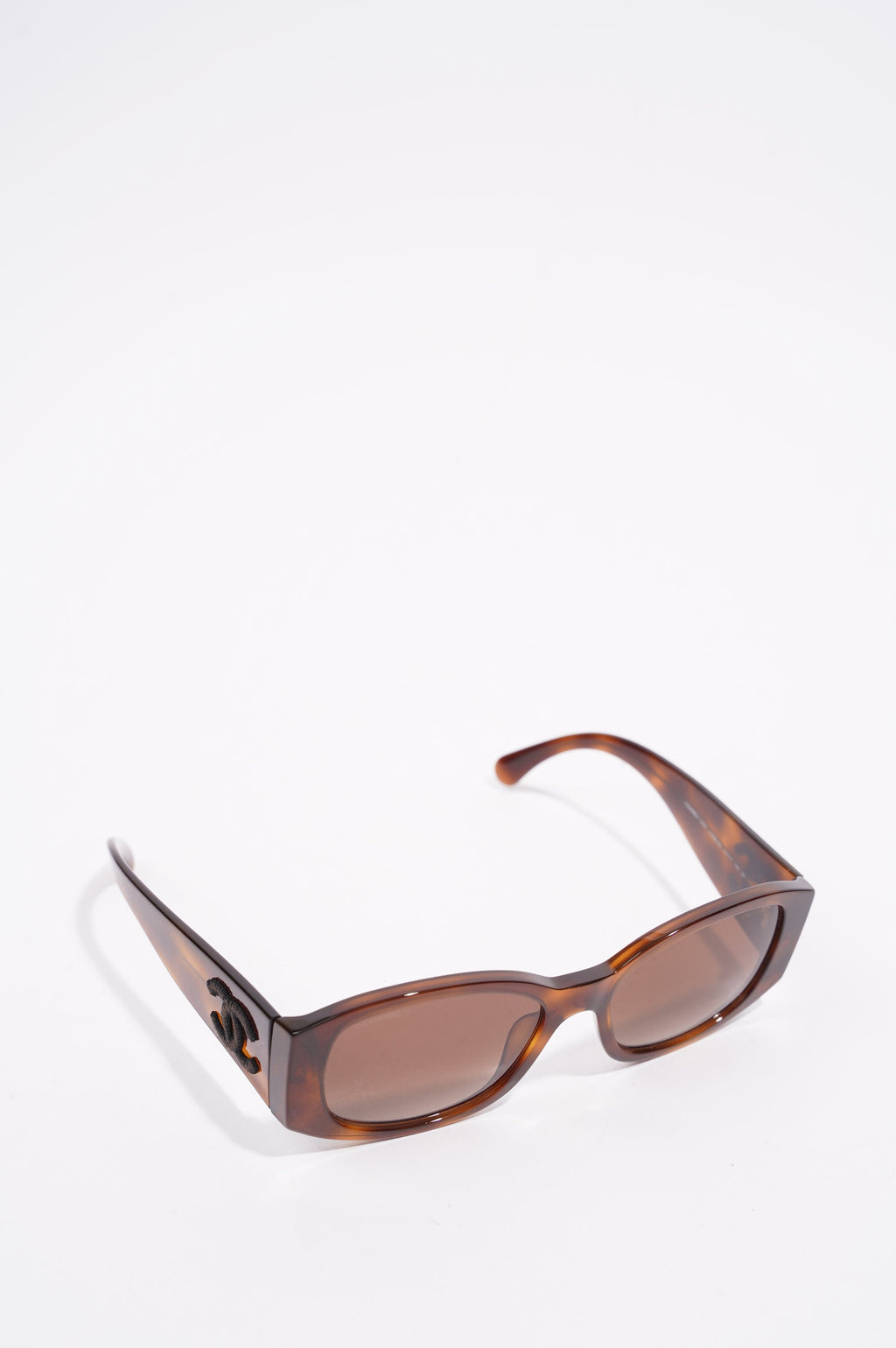 Chanel Womens 5450 Sunglasses Tortoise Shell 140