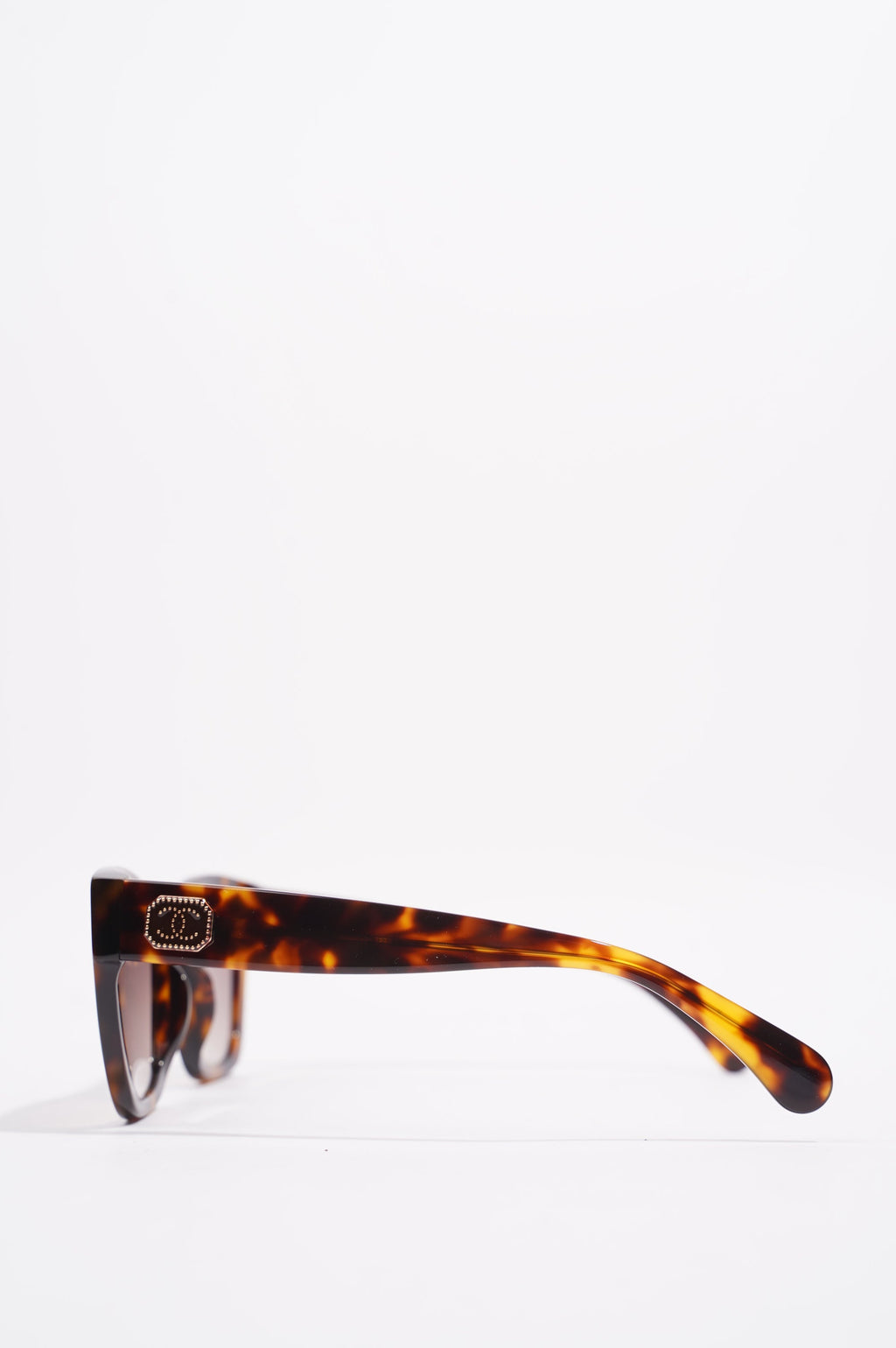 Chanel Womens Coco Charm Sunglasses Tortoise Shell 140