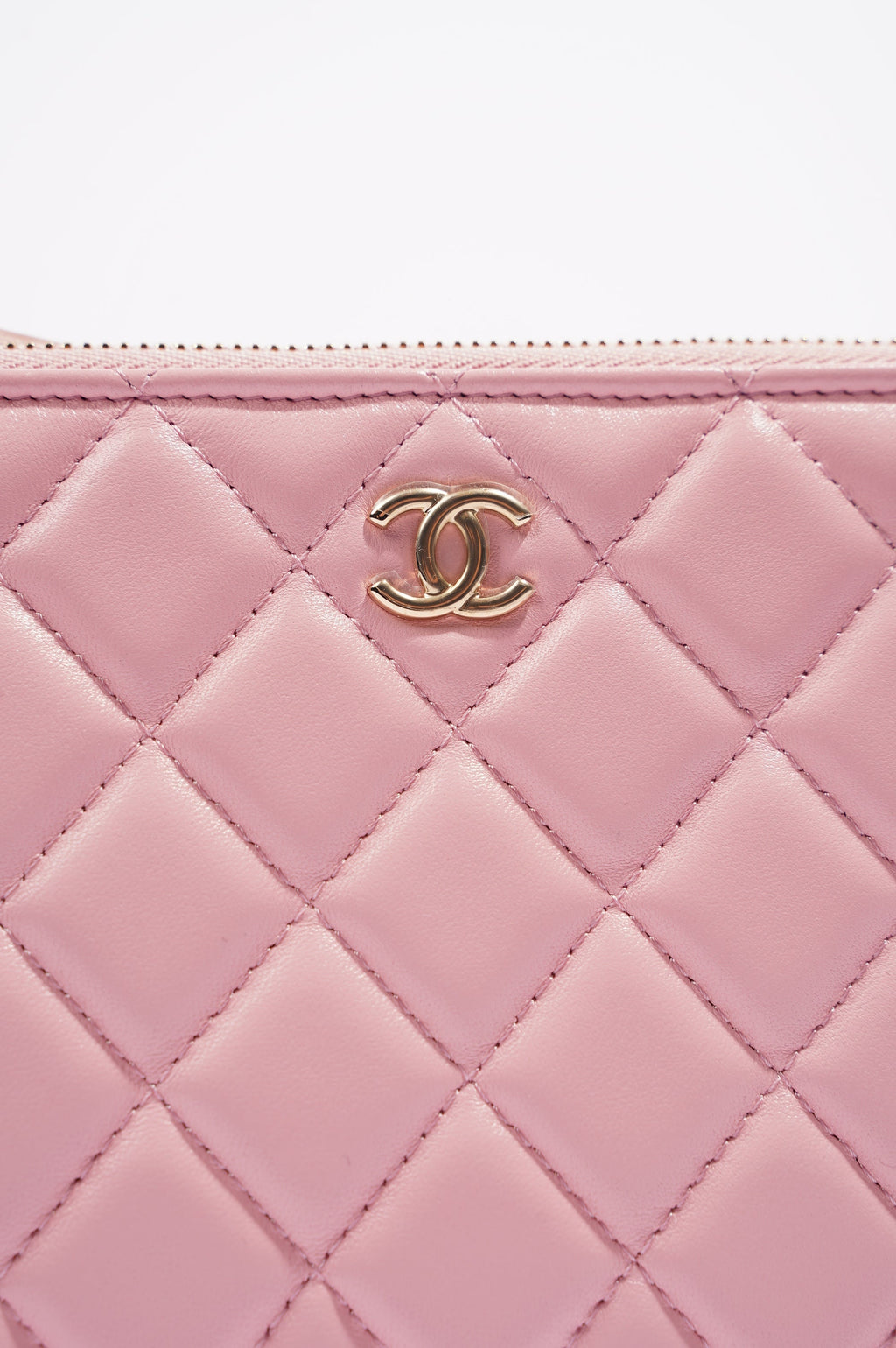 Chanel Womens Lambskin O Case Pink Small
