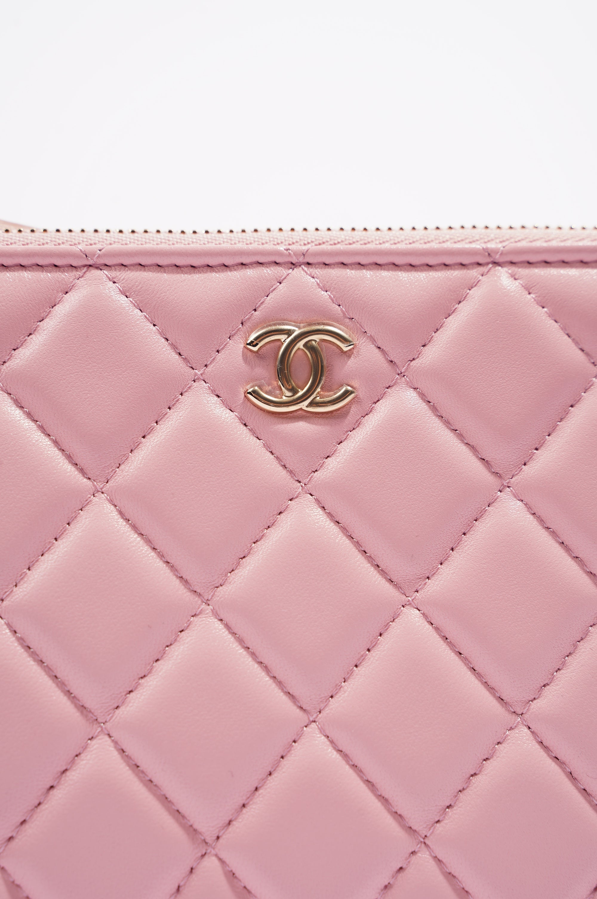 Chanel Womens Lambskin O Case Pink Small