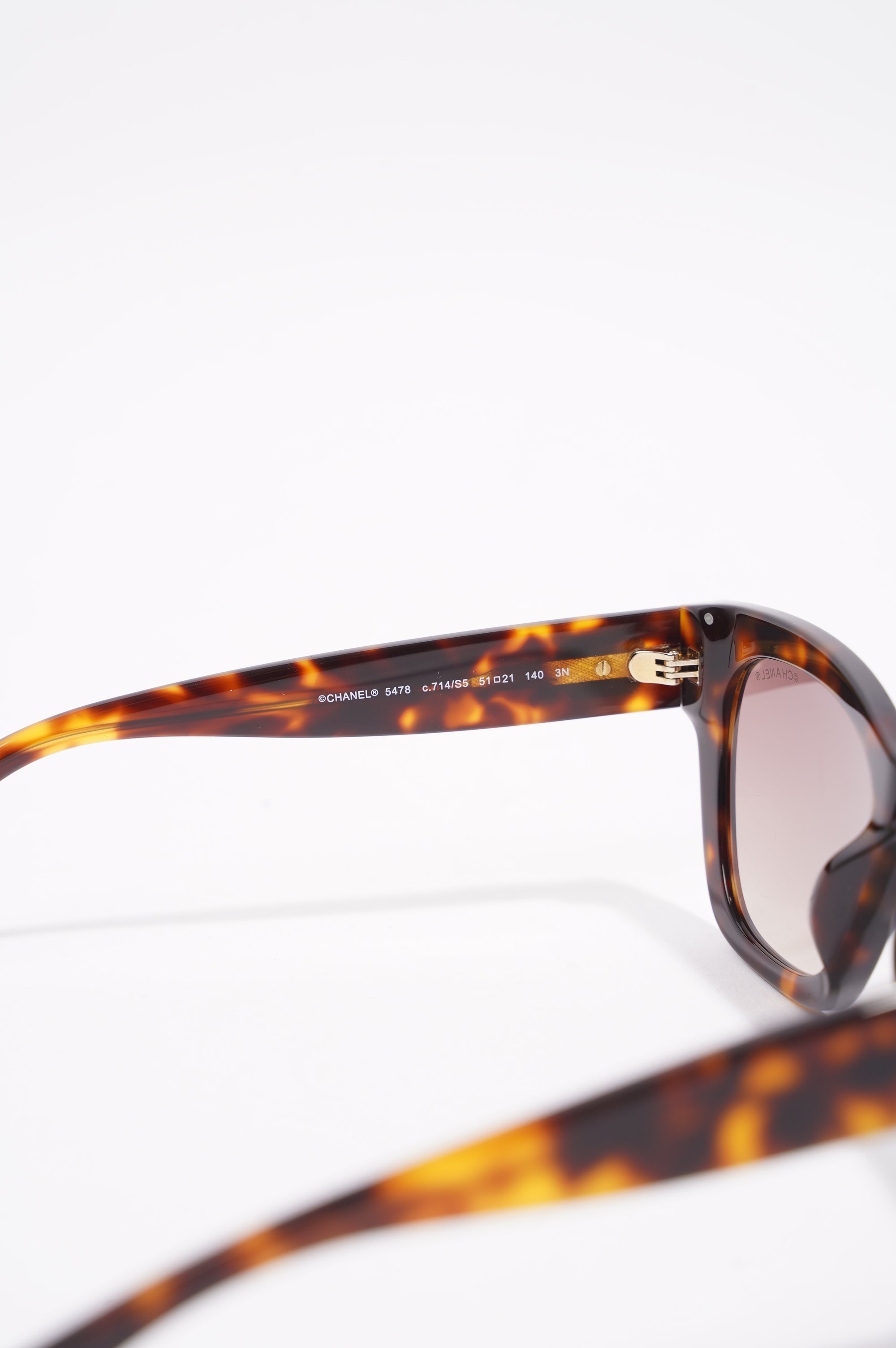 Chanel Womens Coco Charm Sunglasses Tortoise Shell 140