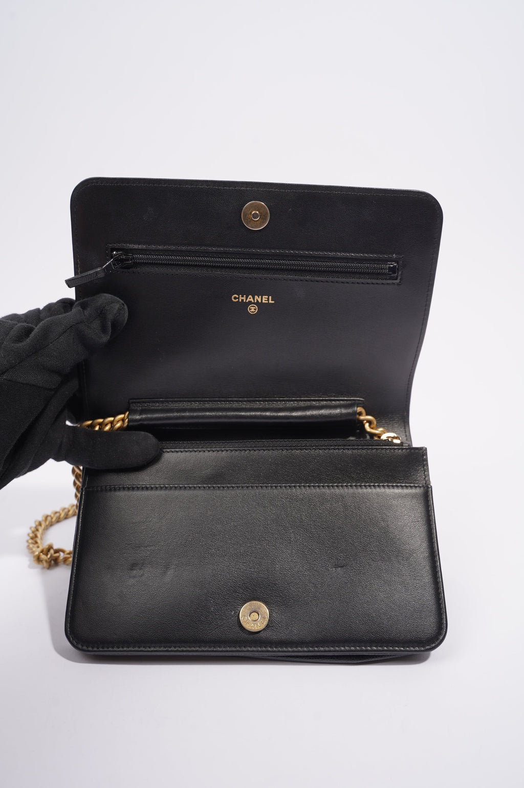 Chanel Womens Boy Wallet On Chain Black Caviar / Gold