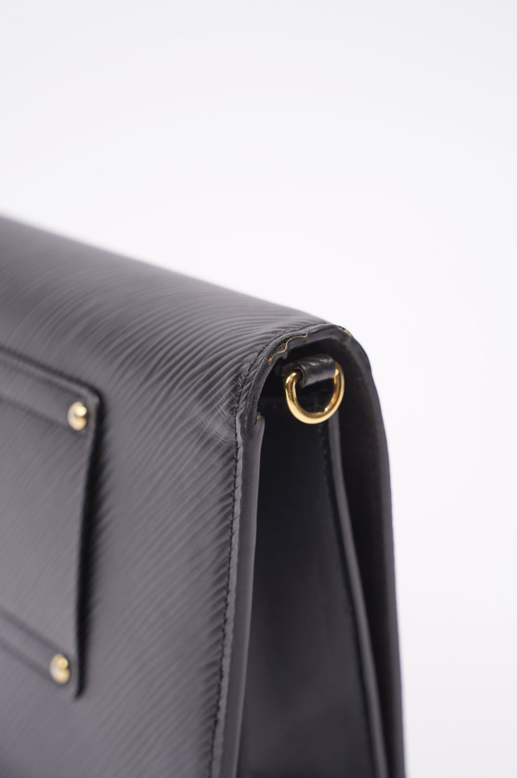 Louis Vuitton Womens Twist Chain Pouch Black Epi Leather