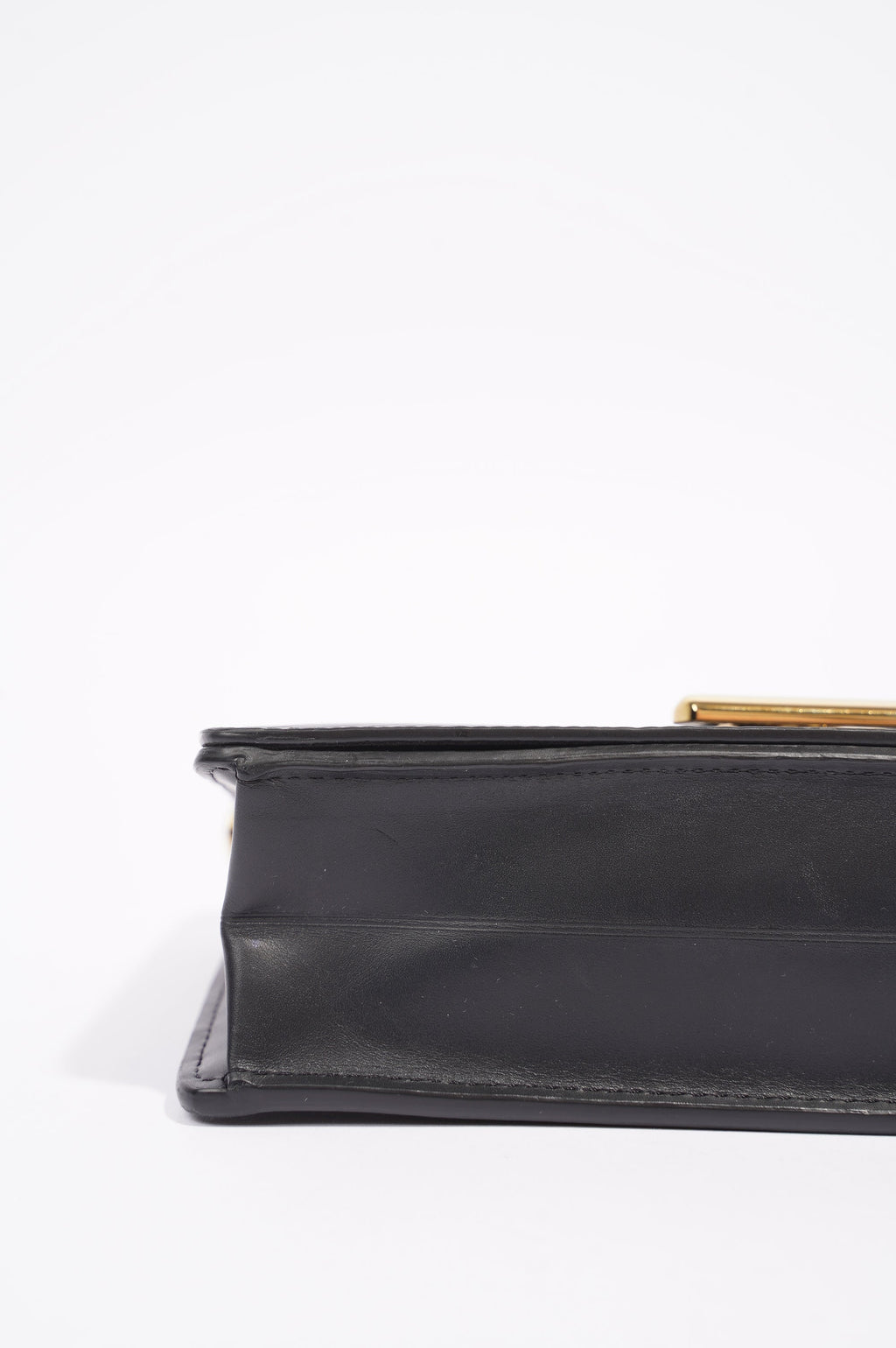 Louis Vuitton Womens Twist Chain Pouch Black Epi Leather