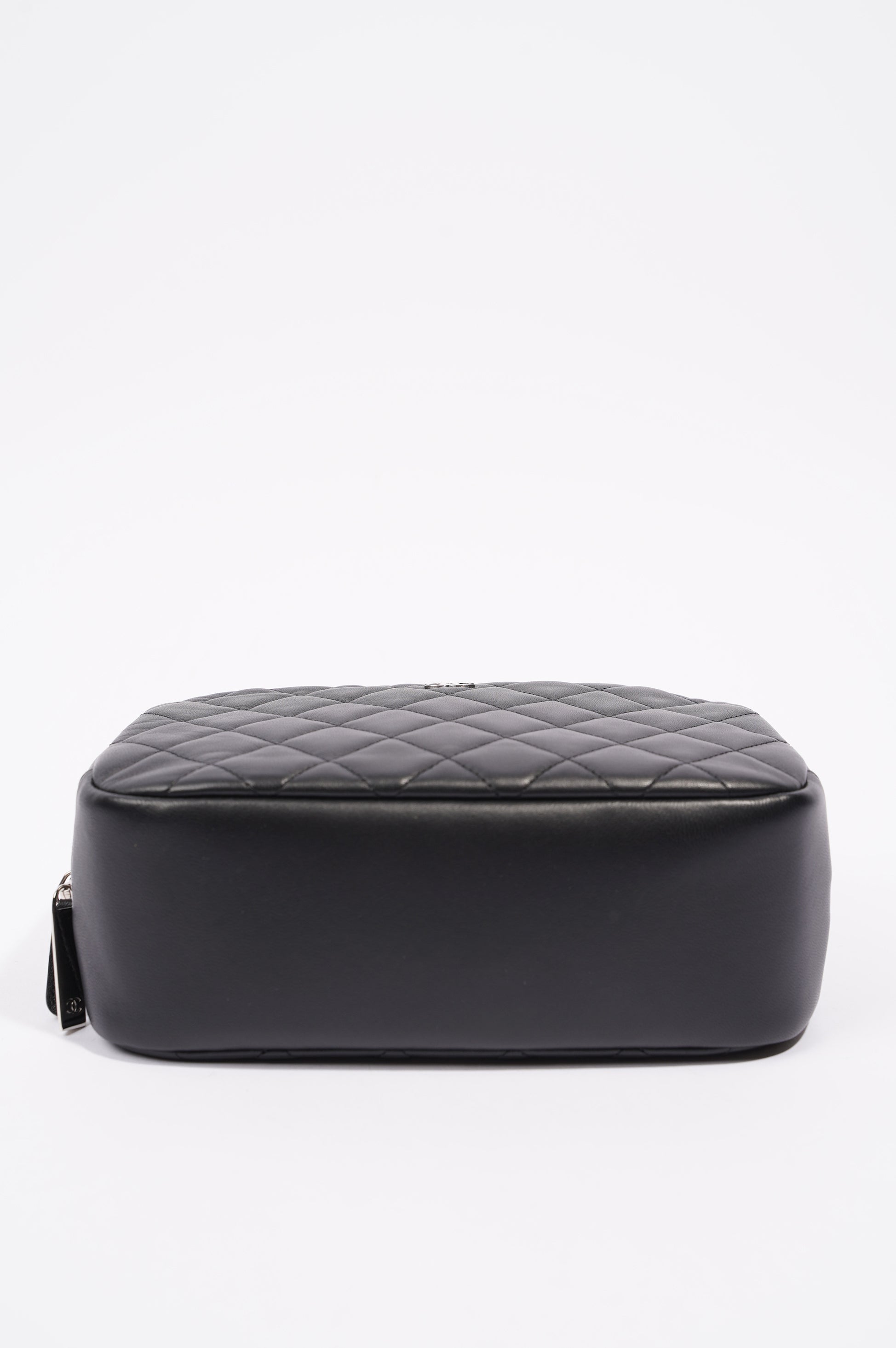 Chanel Womens Lambskin O Case Zip Around Cosmetic Case Black