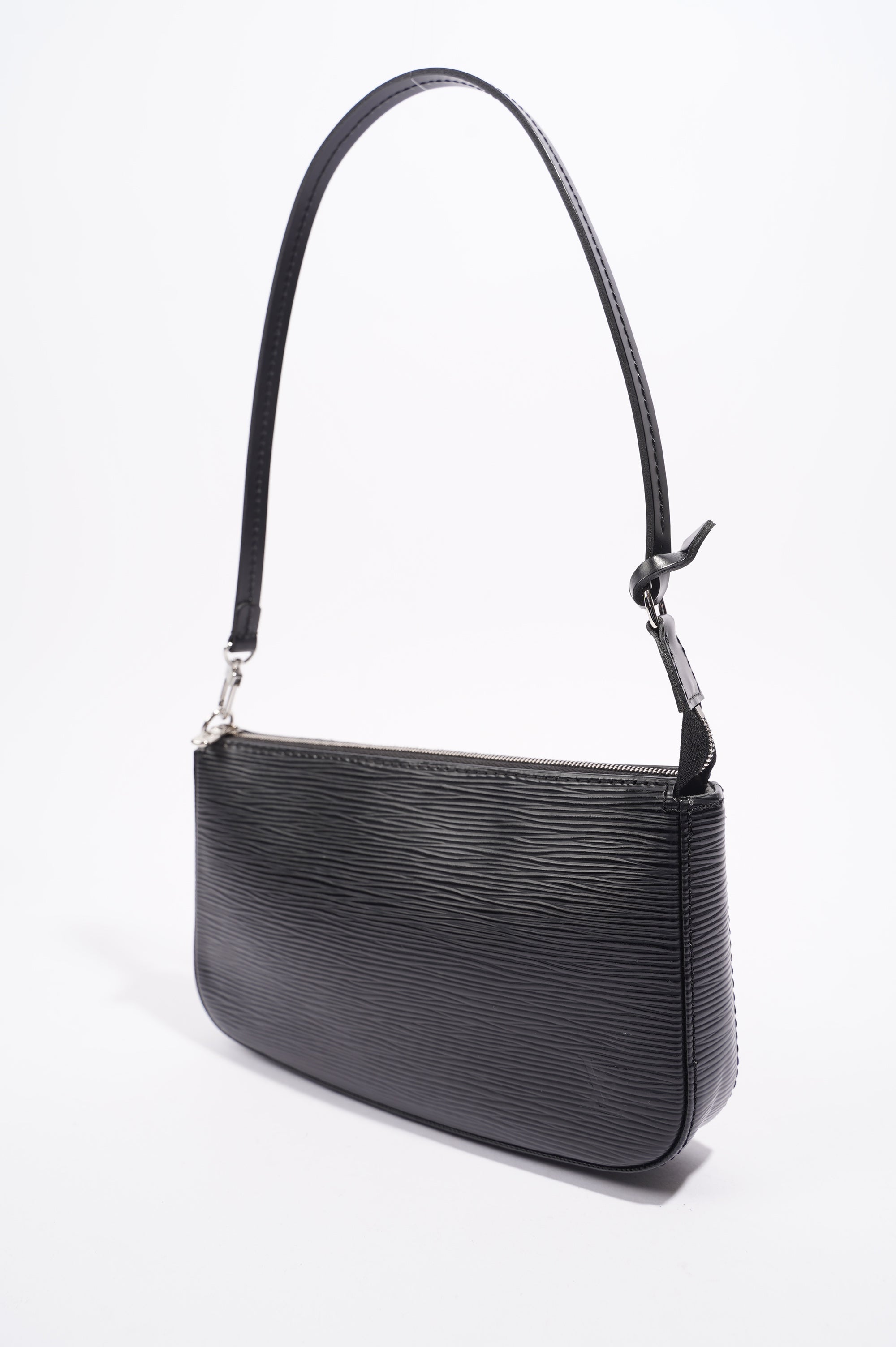 Louis Vuitton Womens Pochette Accessoires Black Epi Leather