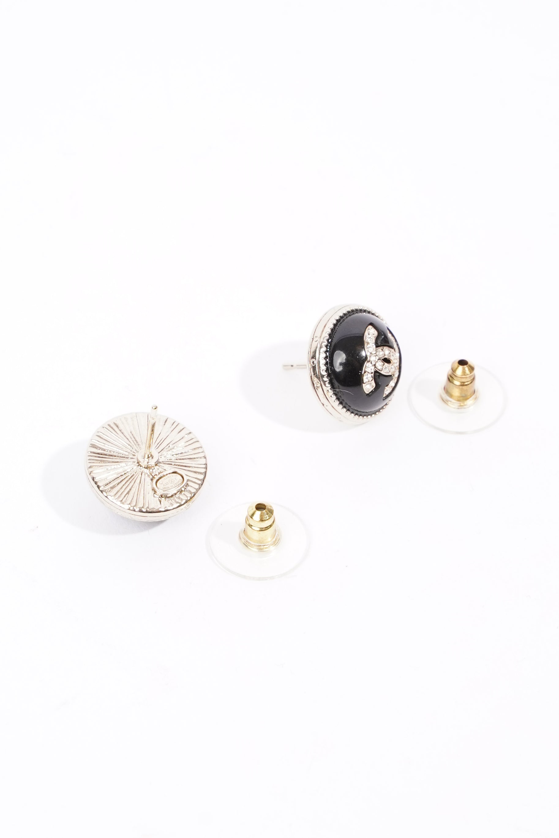 Chanel Womens CC Earrings Black / Silver