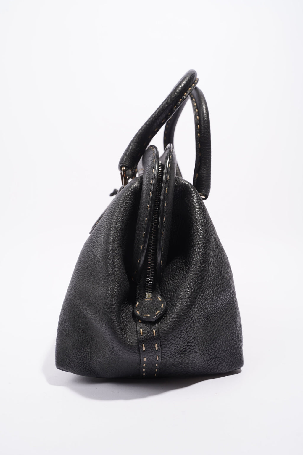 Fendi Womens Selleria Handbag Black