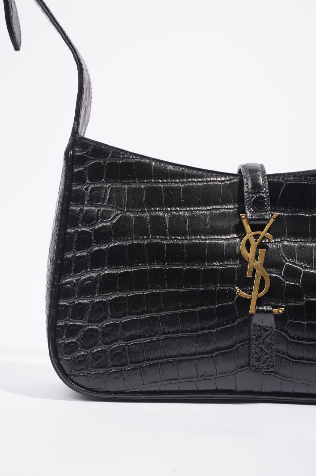 Saint Laurent Womens Le 5 A 7 Handbag Black Croc
