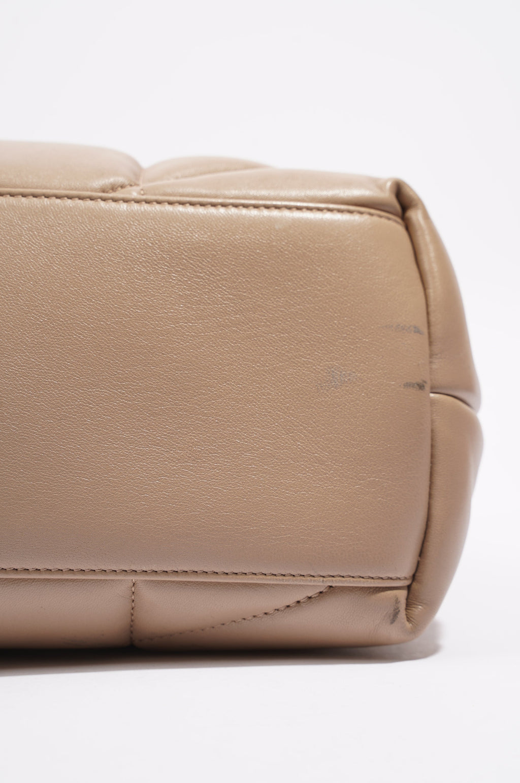 Saint Laurent Womens Lou Lou Beige Medium