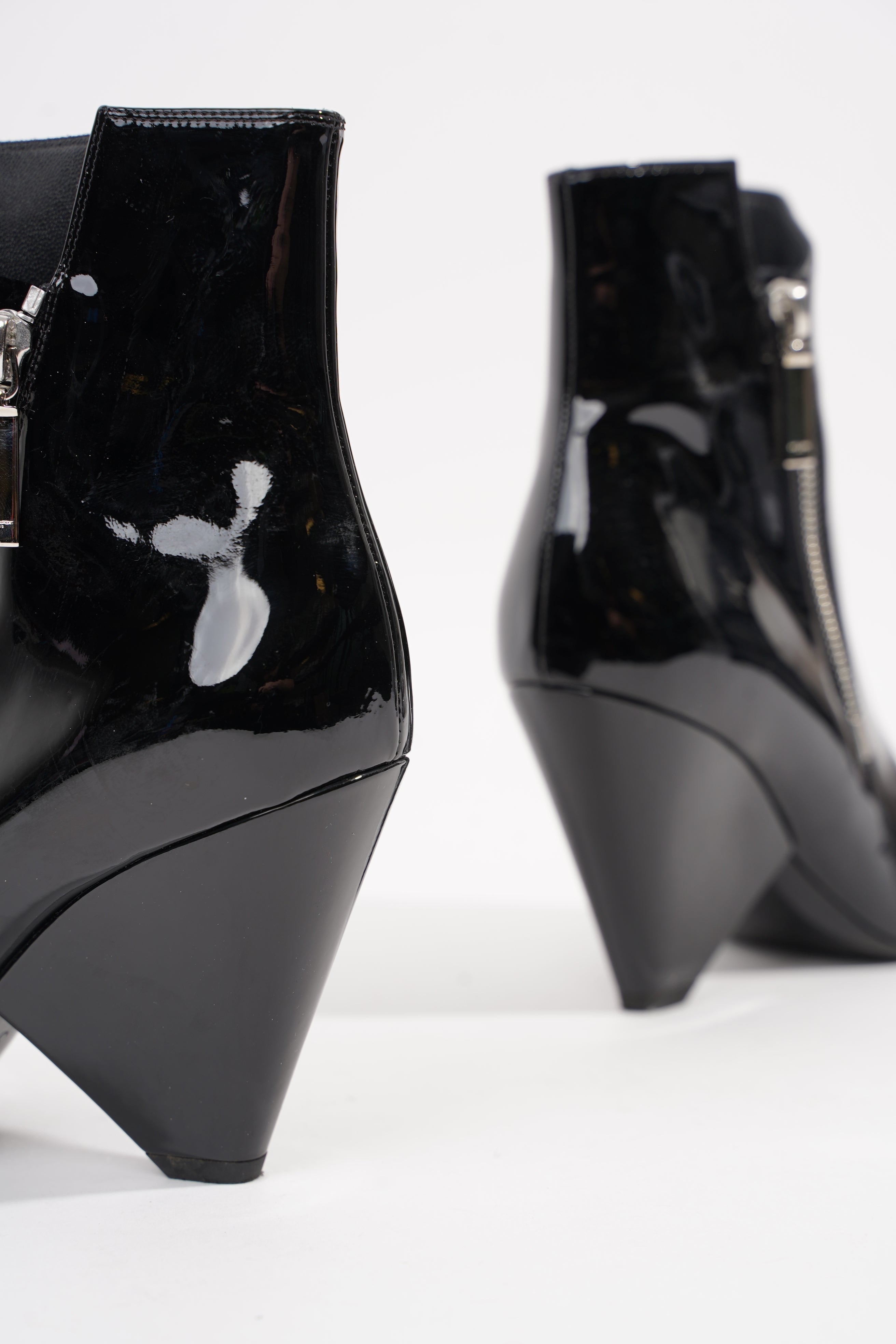 Saint Laurent Womens Niki Boot EU 38 / UK 5