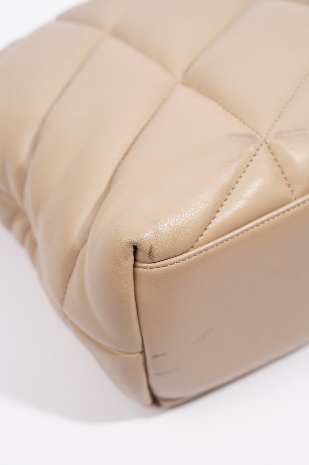 Saint Laurent Womens Lou Lou Beige Medium