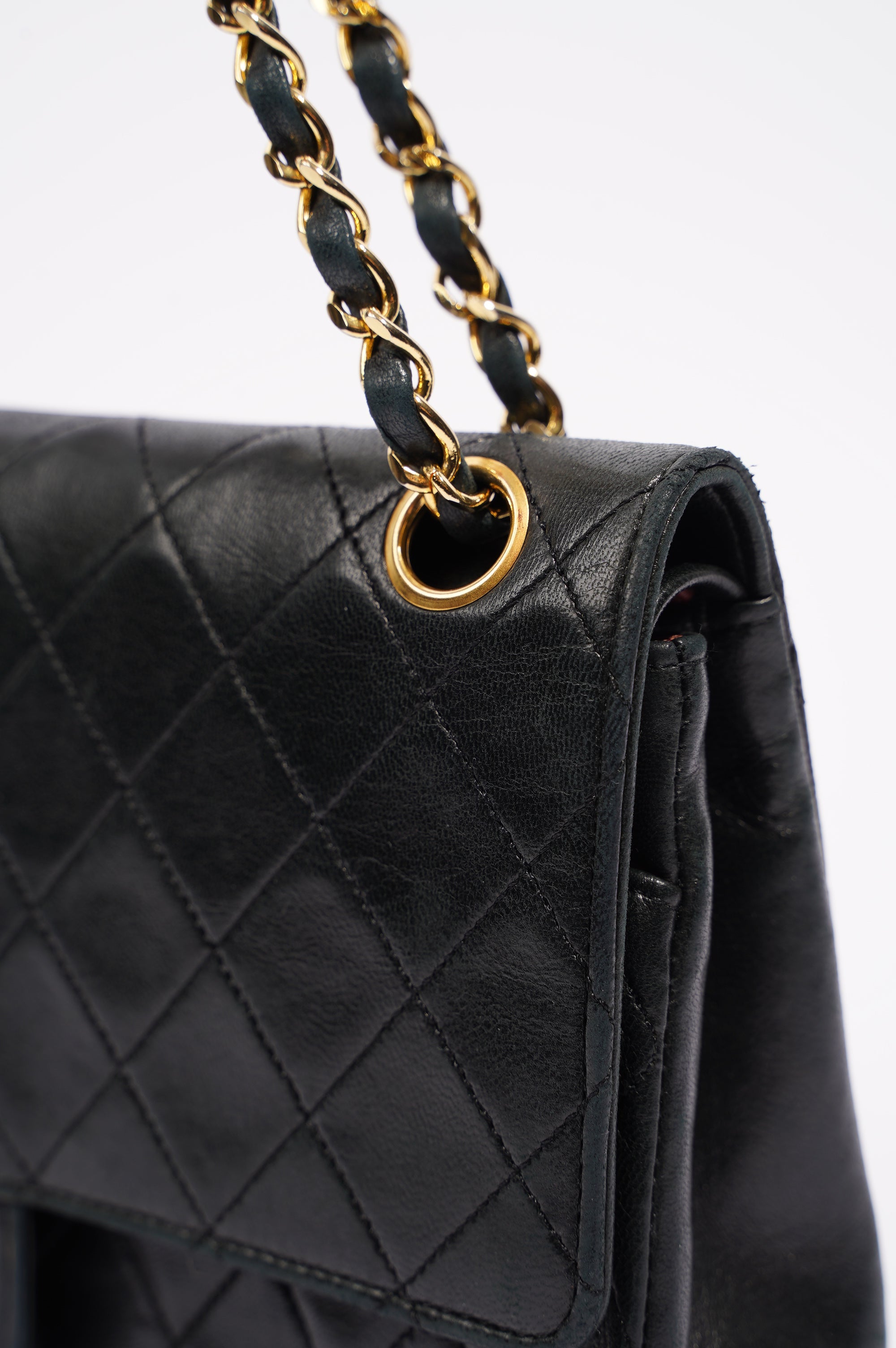 Chanel Womens Vintage Lambskin Classic Flap Black Medium