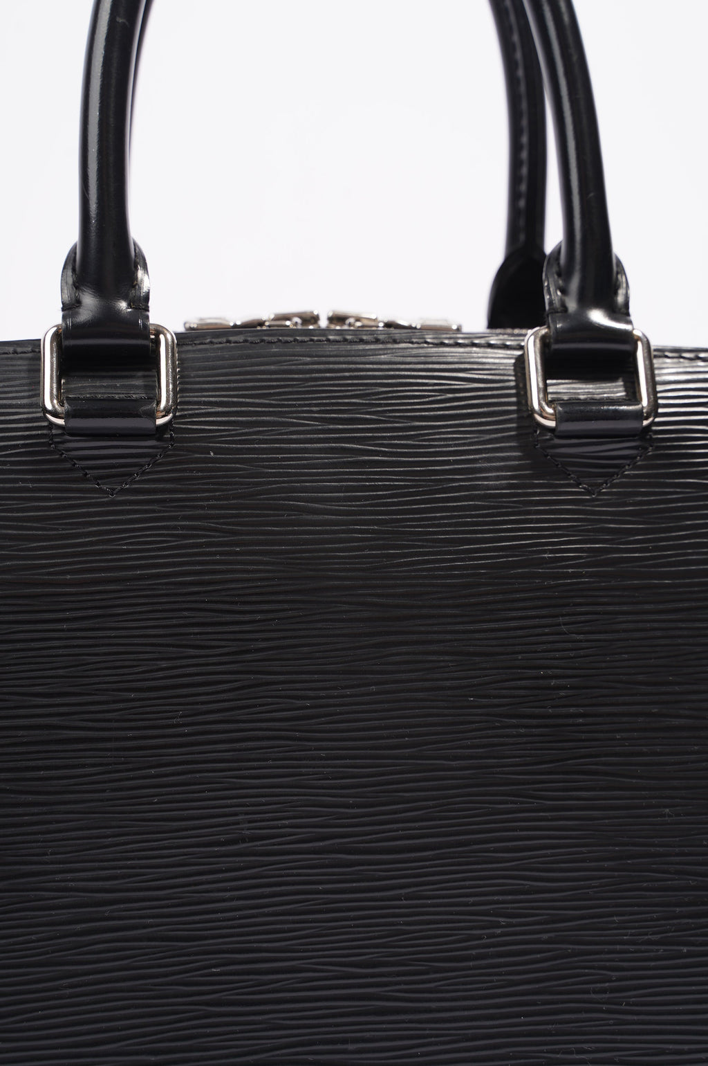 Louis Vuitton Womens Pont Neuf Black Epi Leather