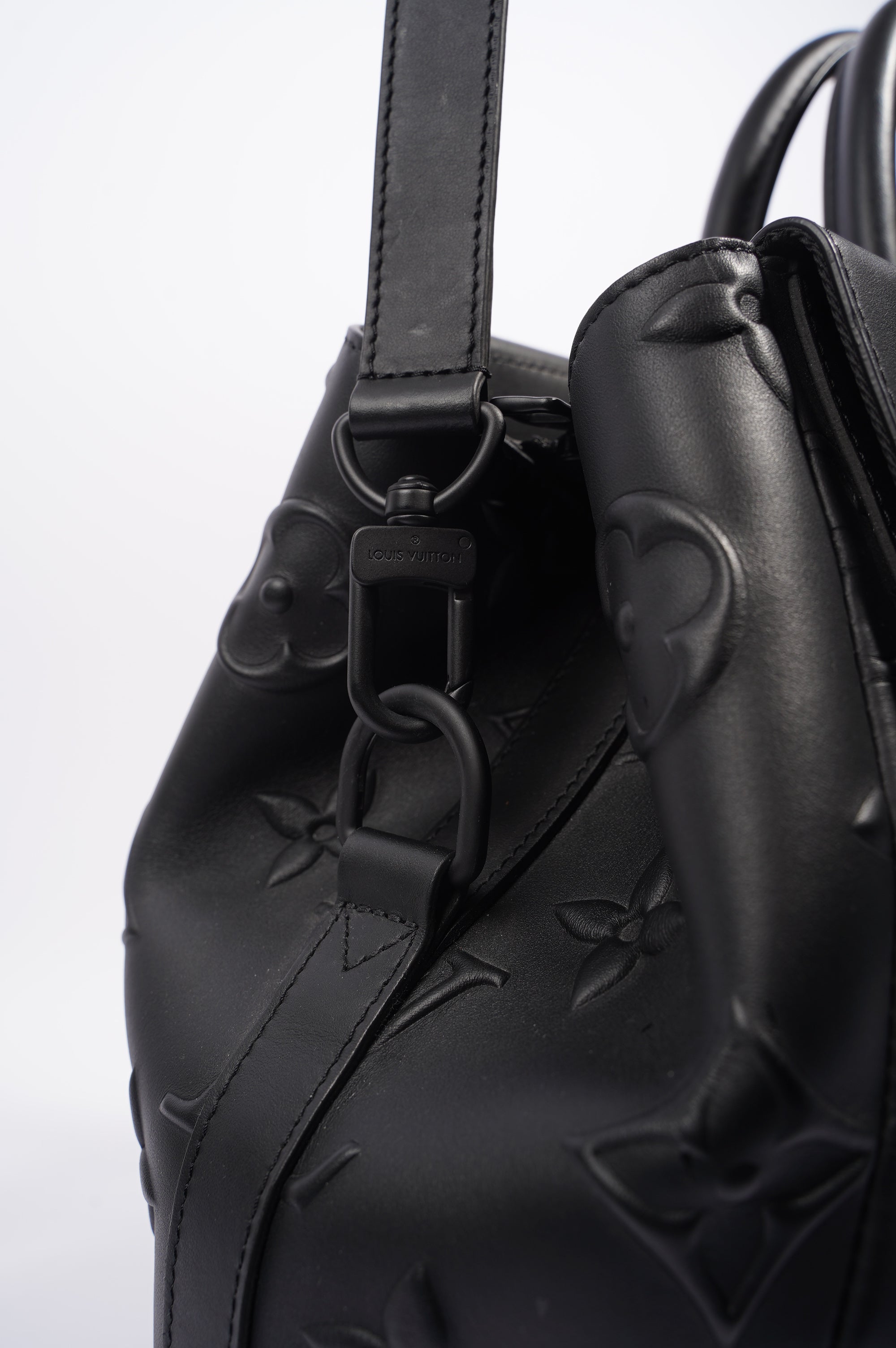 Louis Vuitton Womens Steamer Tote Black