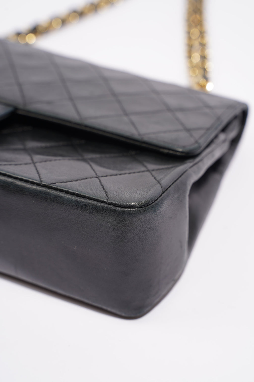 Chanel Womens Vintage Lambskin Classic Flap Black Medium