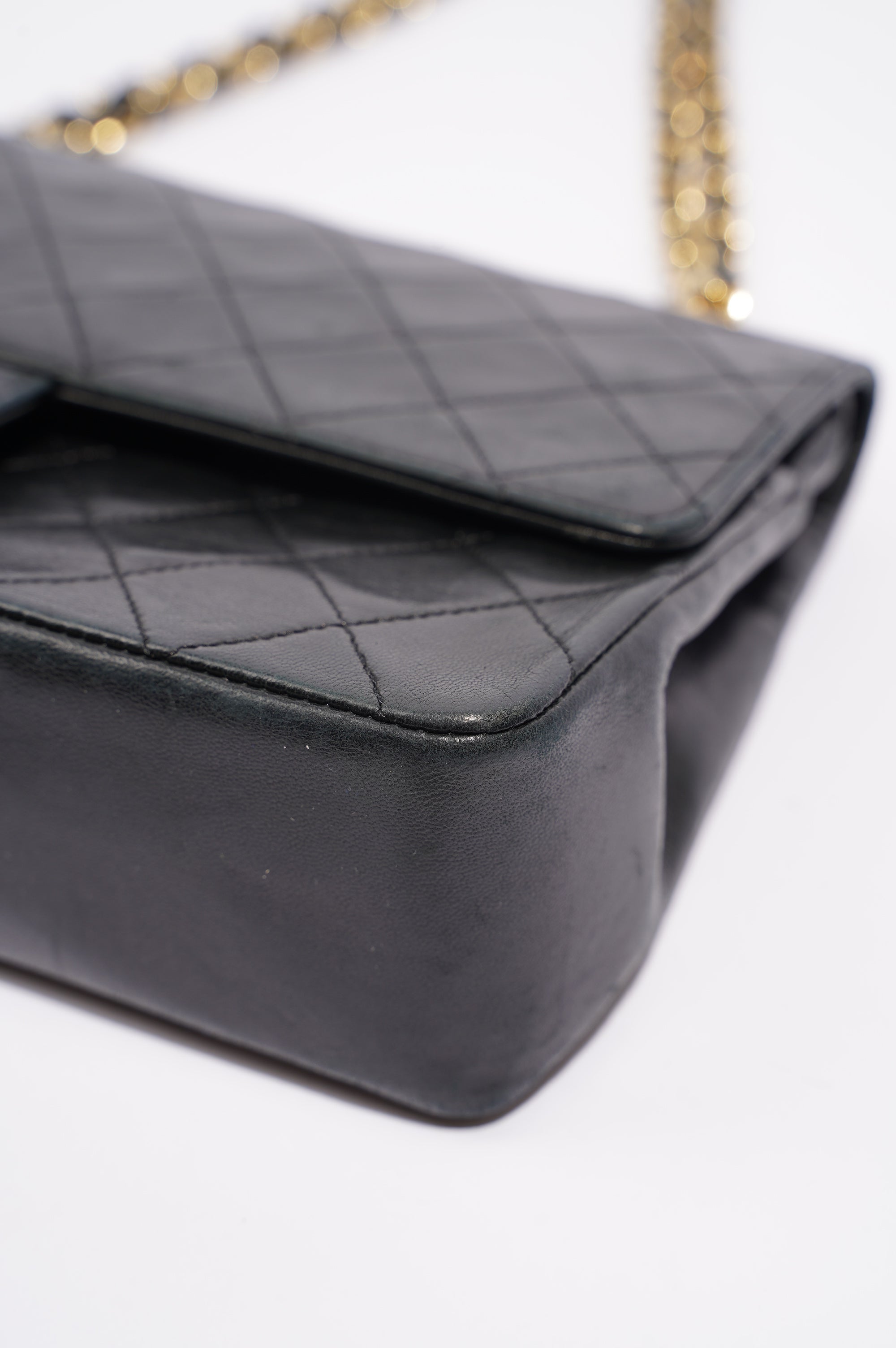 Chanel Womens Vintage Lambskin Classic Flap Black Medium