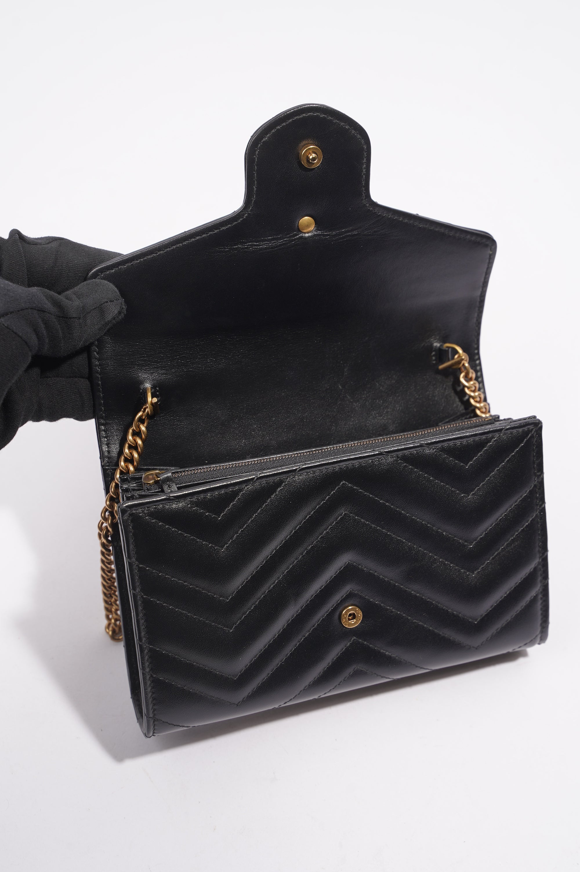 Gucci Womens GG Marmont Bag Black Matelasse Mini