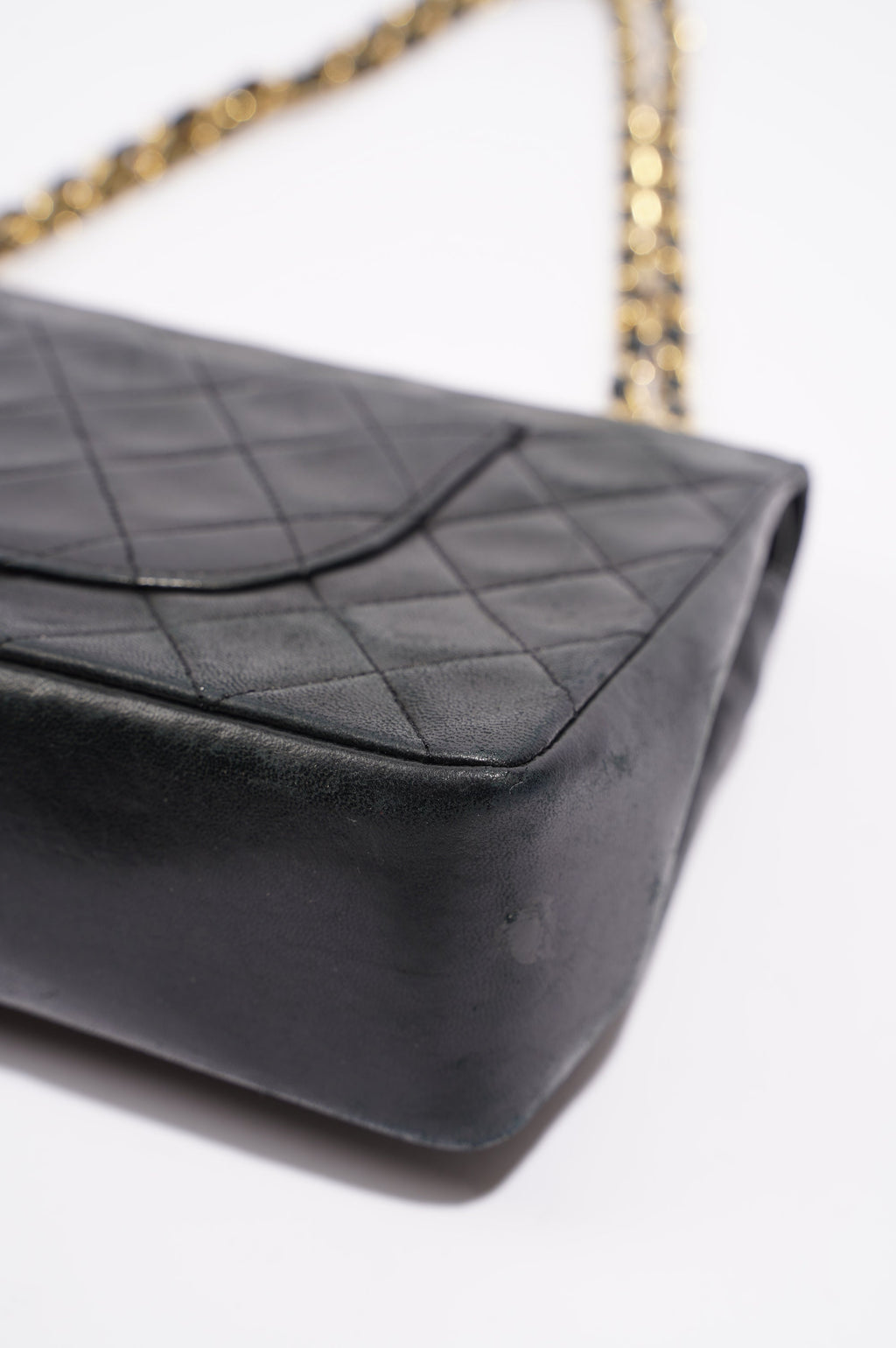 Chanel Womens Vintage Lambskin Classic Flap Black Medium