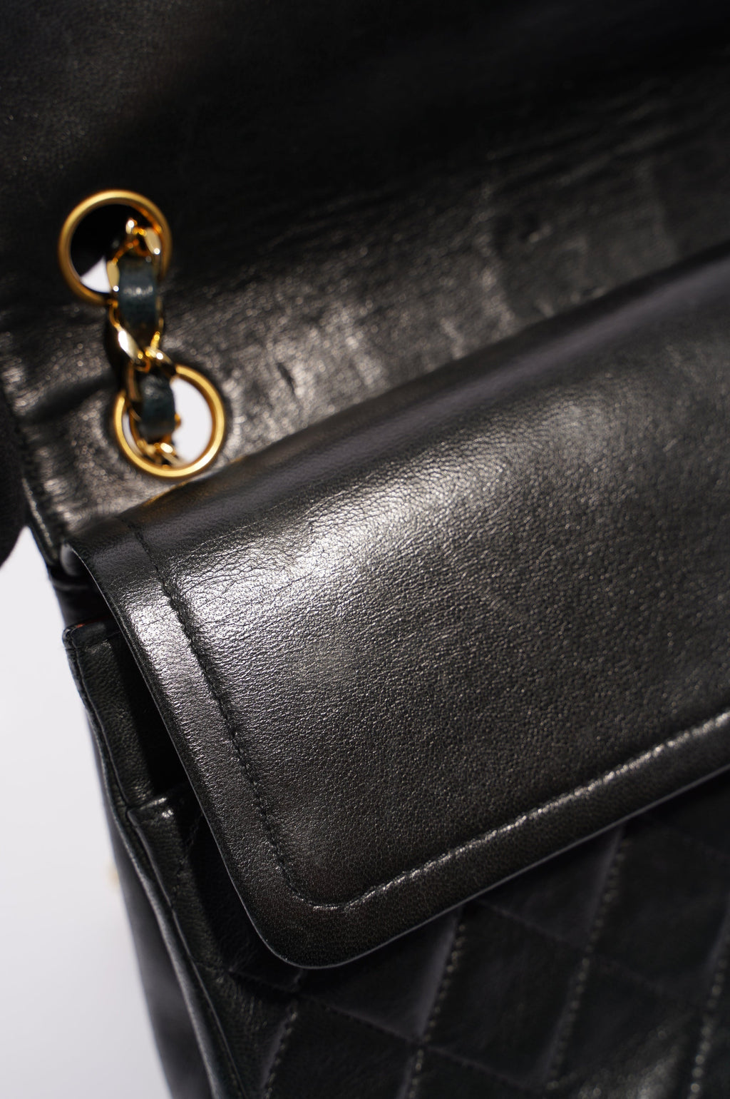 Chanel Womens Vintage Lambskin Classic Flap Black Medium
