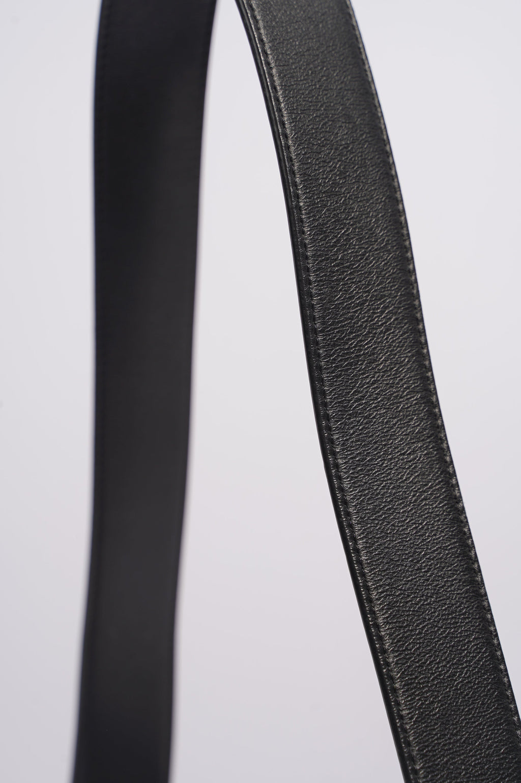 Fendi Womens Embossed F Baguette Black