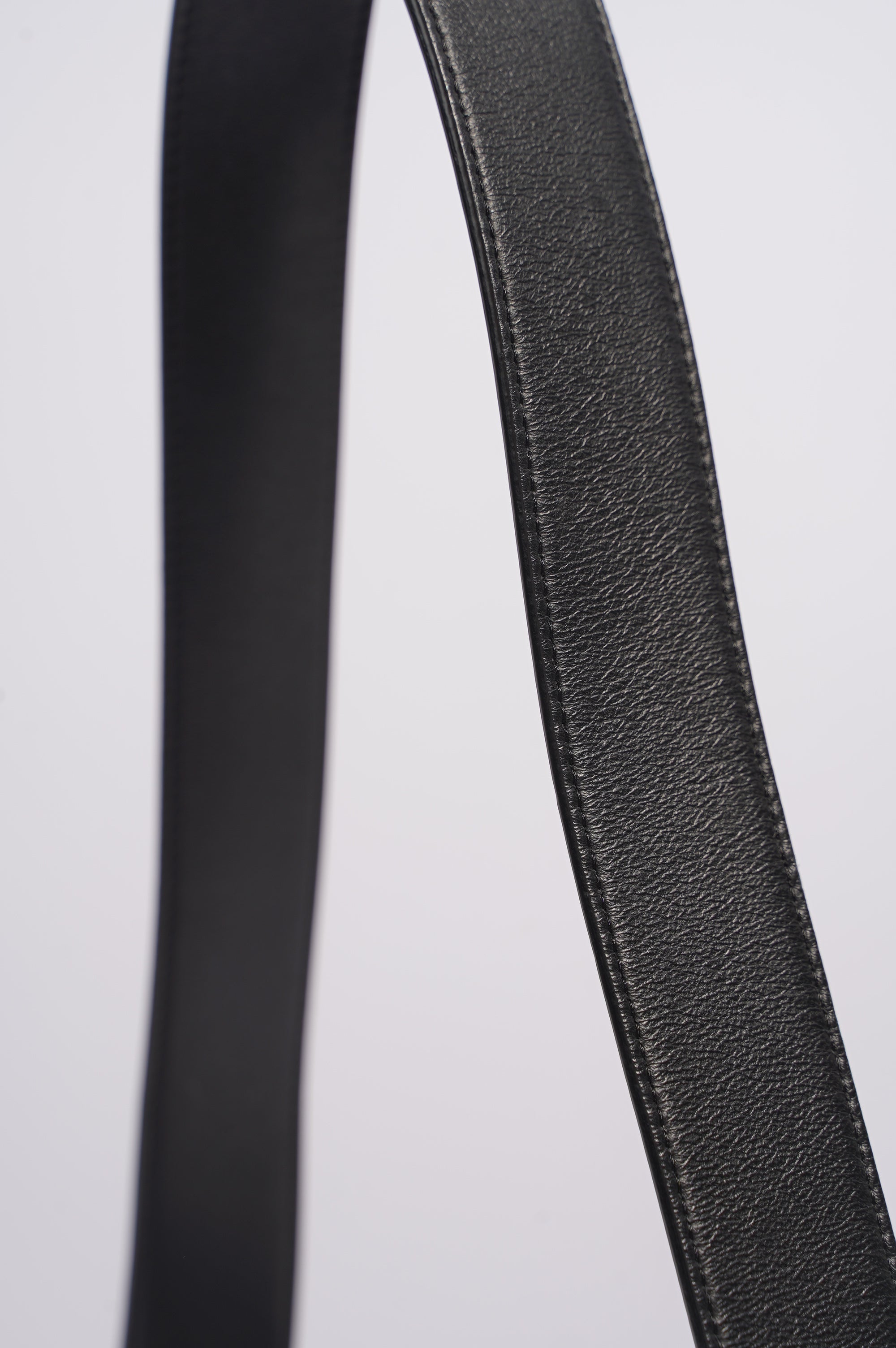Fendi Womens Embossed F Baguette Black