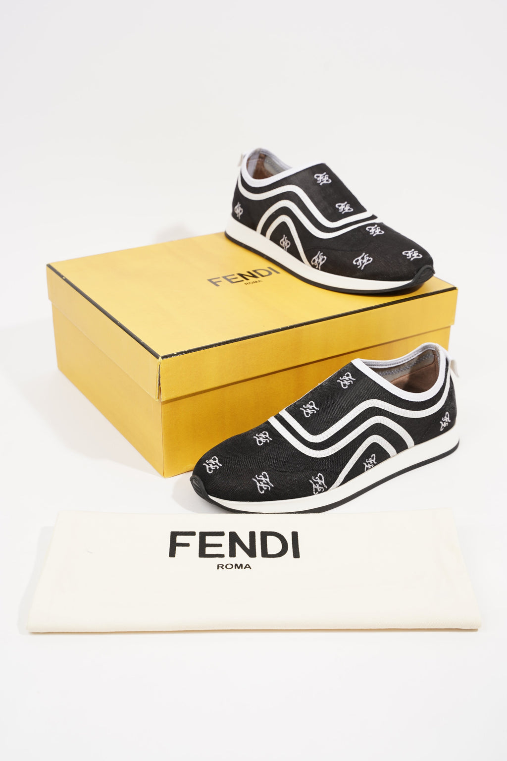 Fendi Womens Freedom Sneaker Black White EU 36.5 / UK 3.5