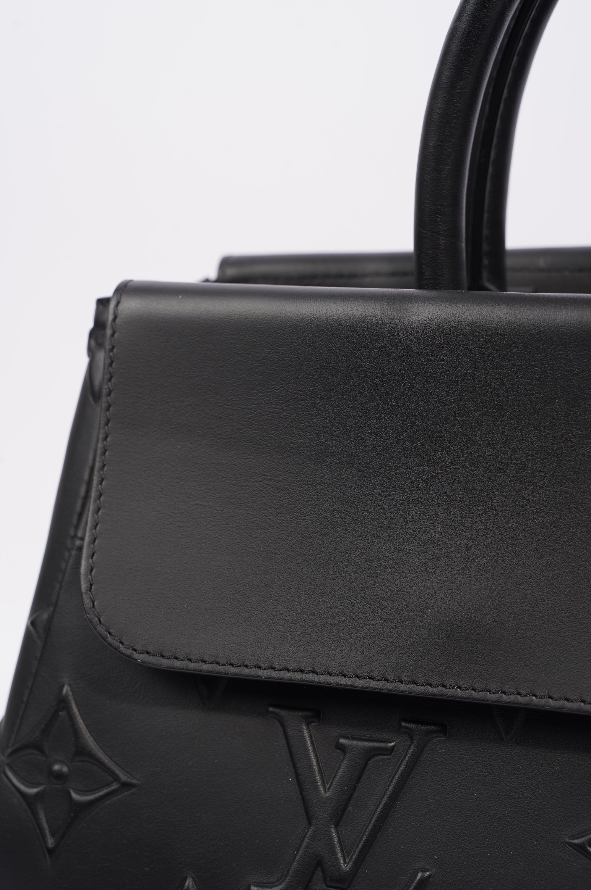 Louis Vuitton Womens Steamer Tote Black