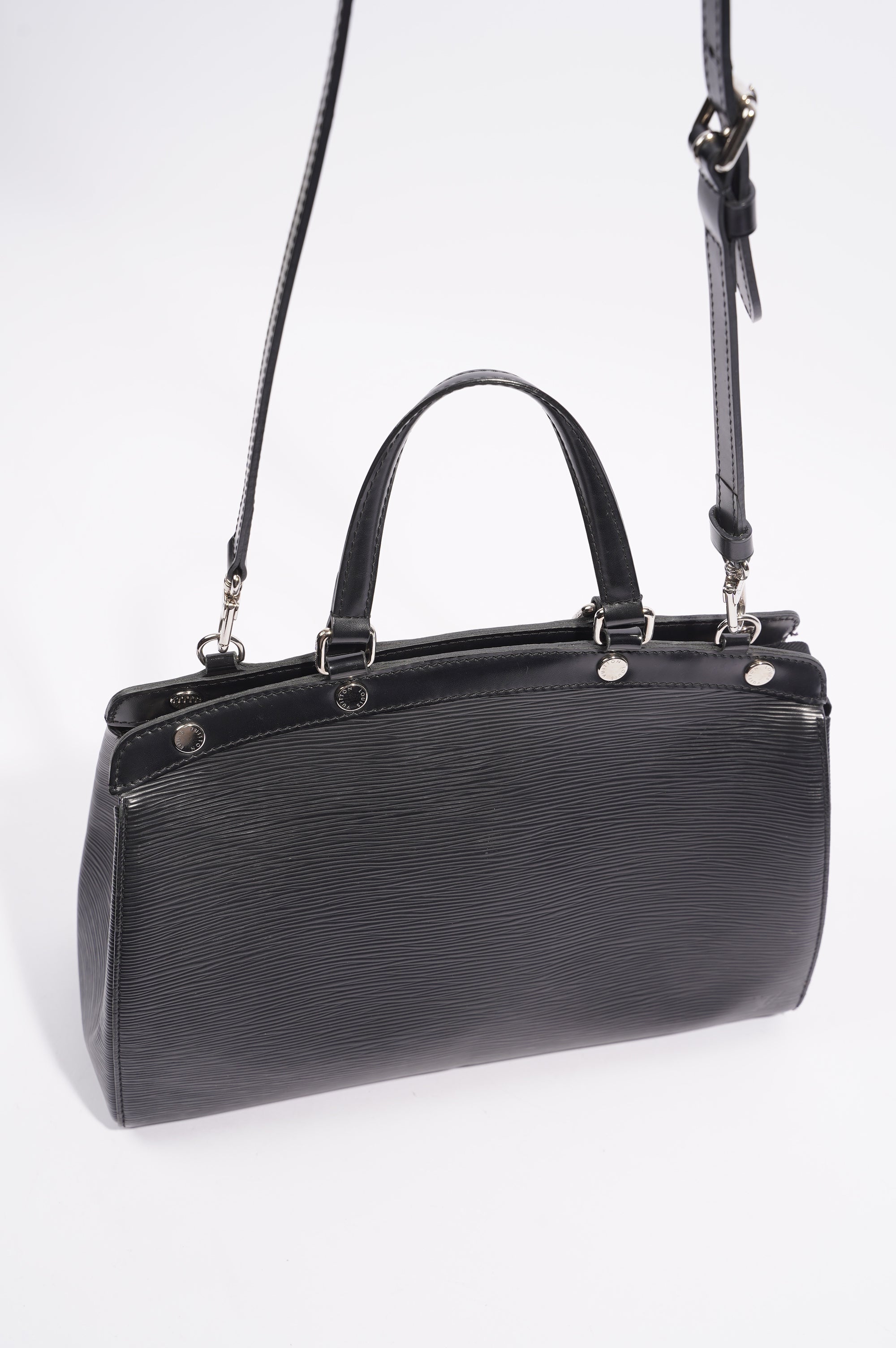 Louis Vuitton Womens Brea Black Epi Leather MM