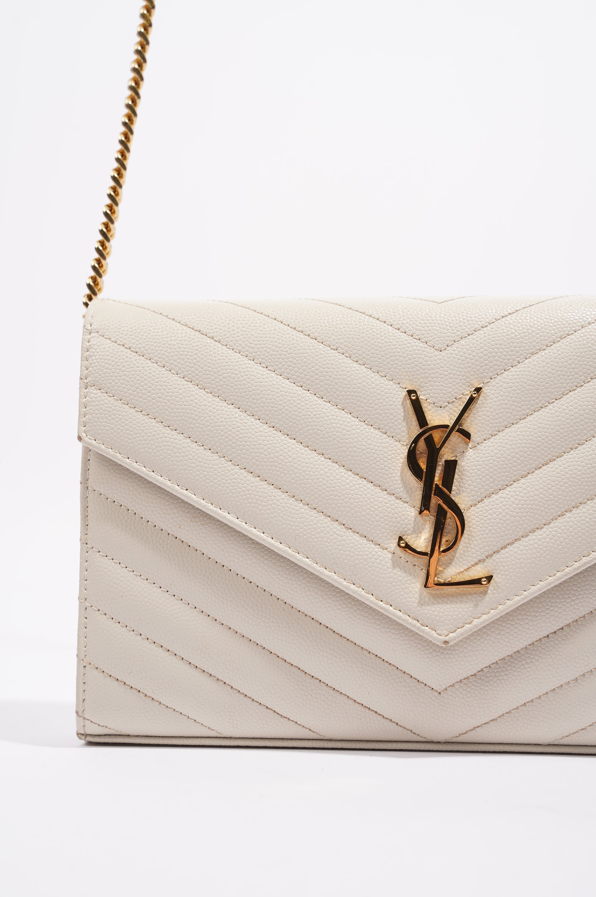 Saint Laurent Cassandra Chain Wallet White / Gold