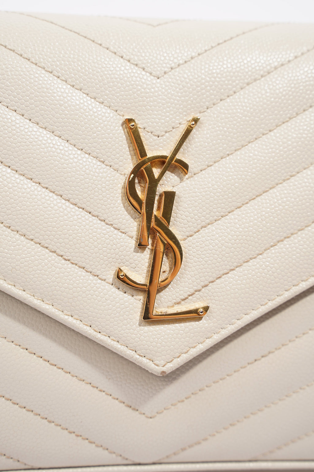 Saint Laurent Cassandra Chain Wallet White / Gold