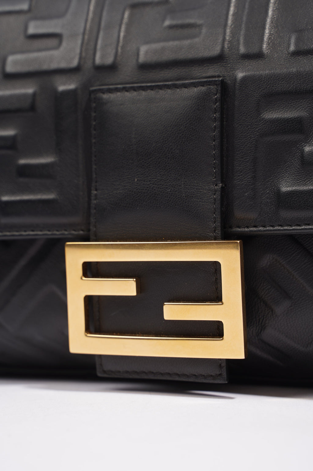 Fendi Womens Embossed F Baguette Black