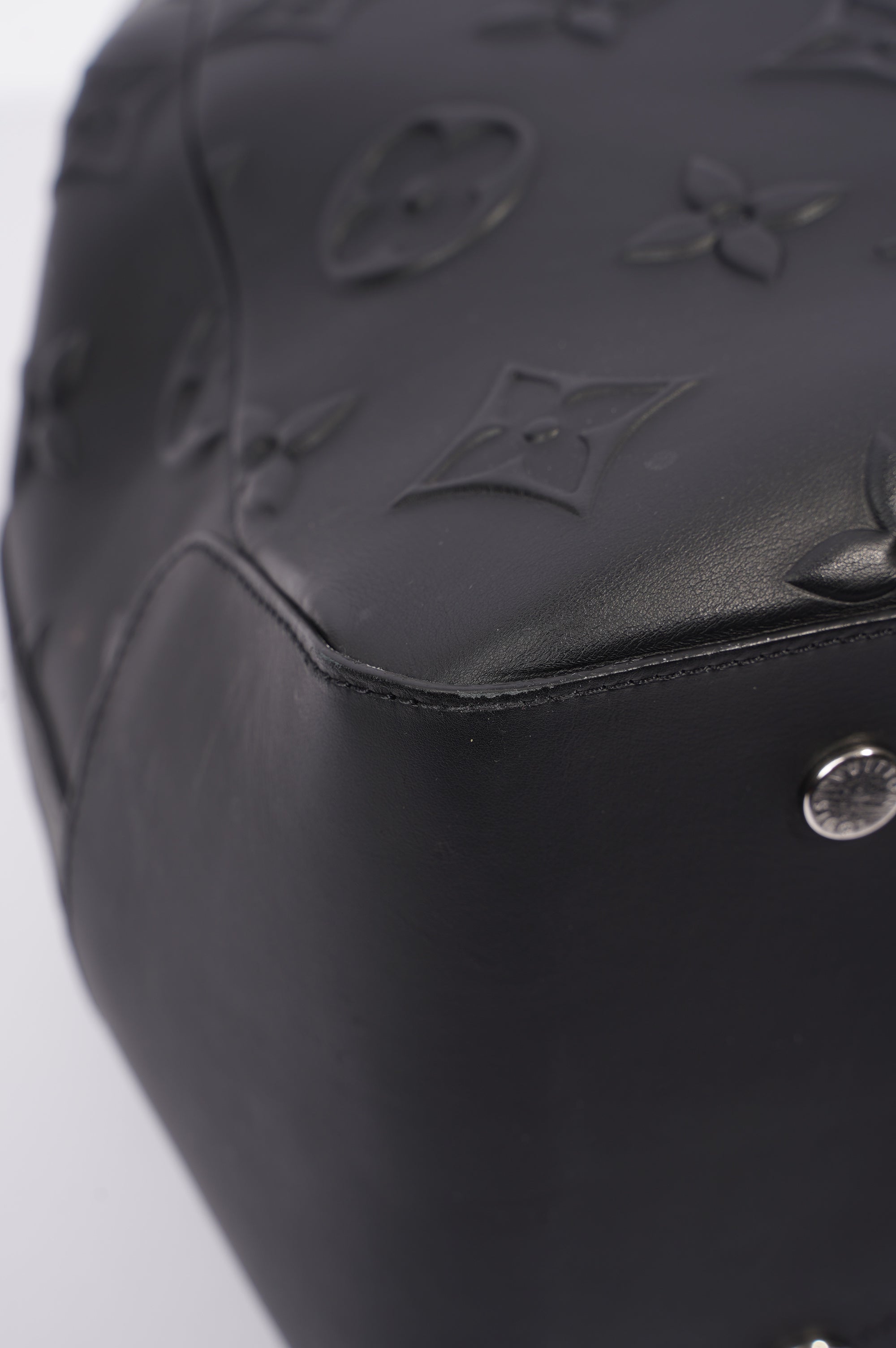 Louis Vuitton Womens Steamer Tote Black