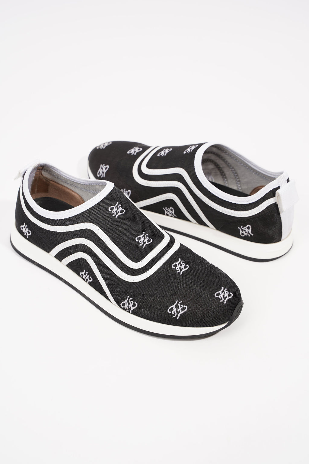 Fendi Womens Freedom Sneaker Black White EU 36.5 / UK 3.5
