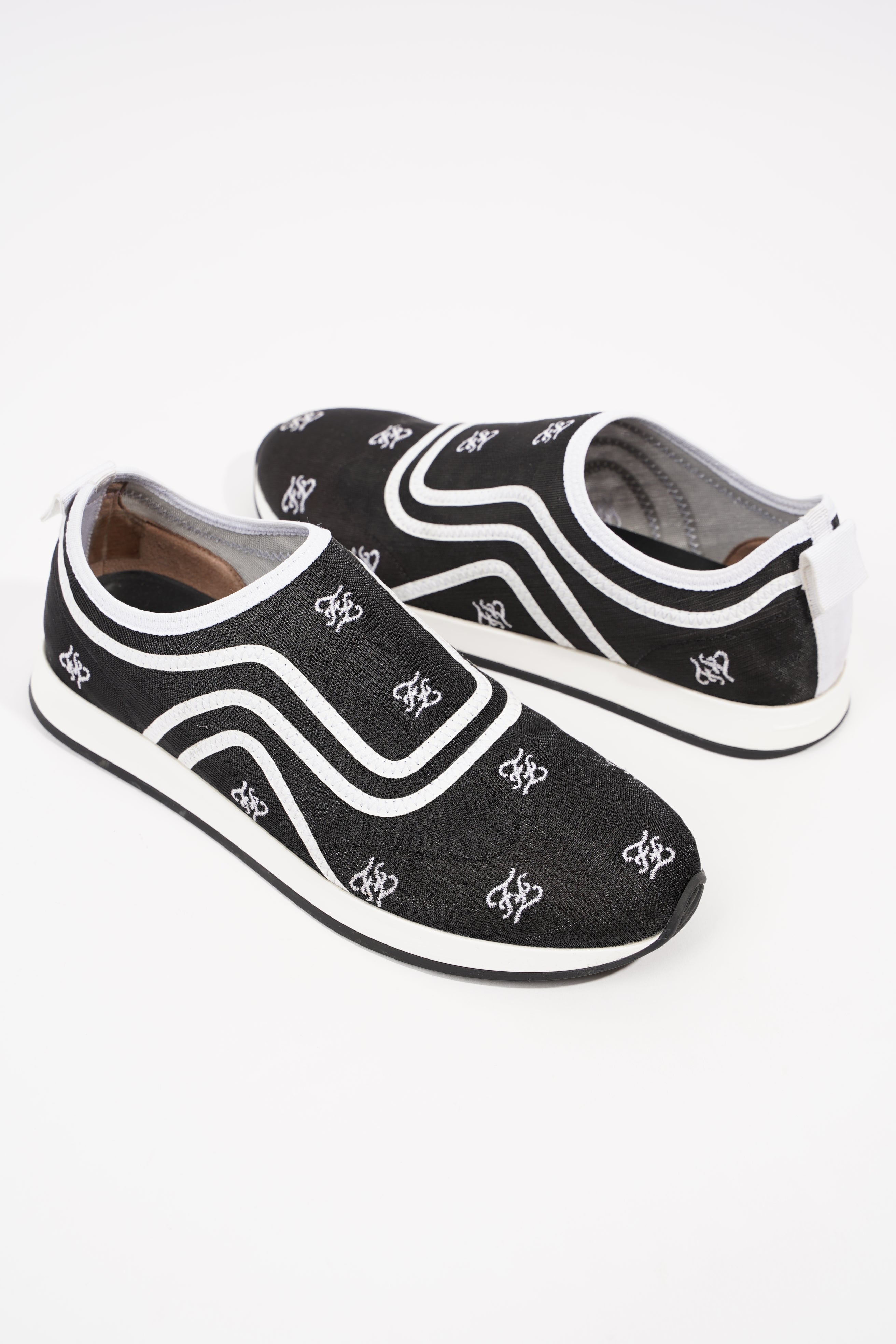 Fendi Womens Freedom Sneaker Black White EU 36.5 / UK 3.5