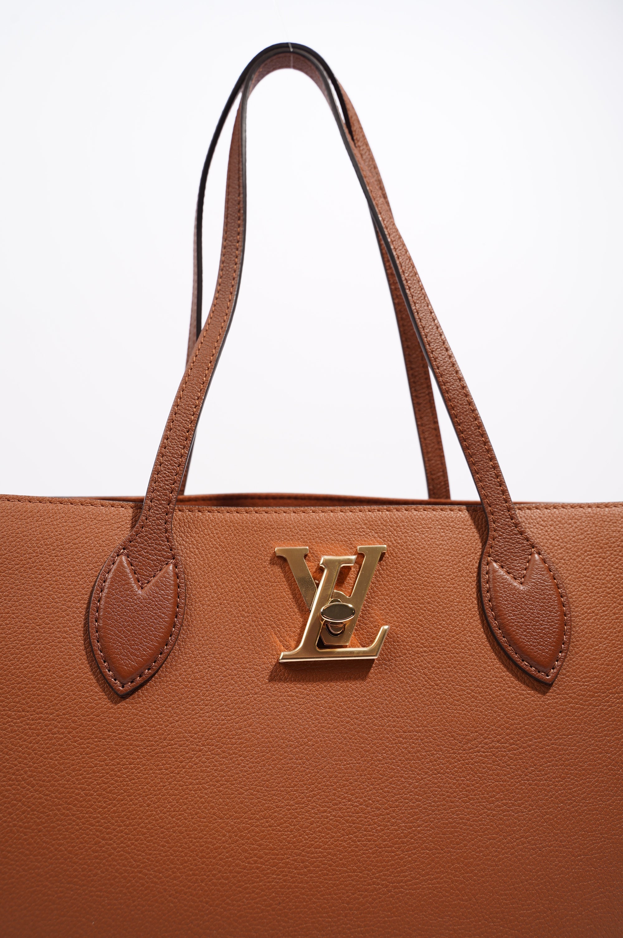 Louis Vuitton Womens Lockme Shopping Bag Chataigne