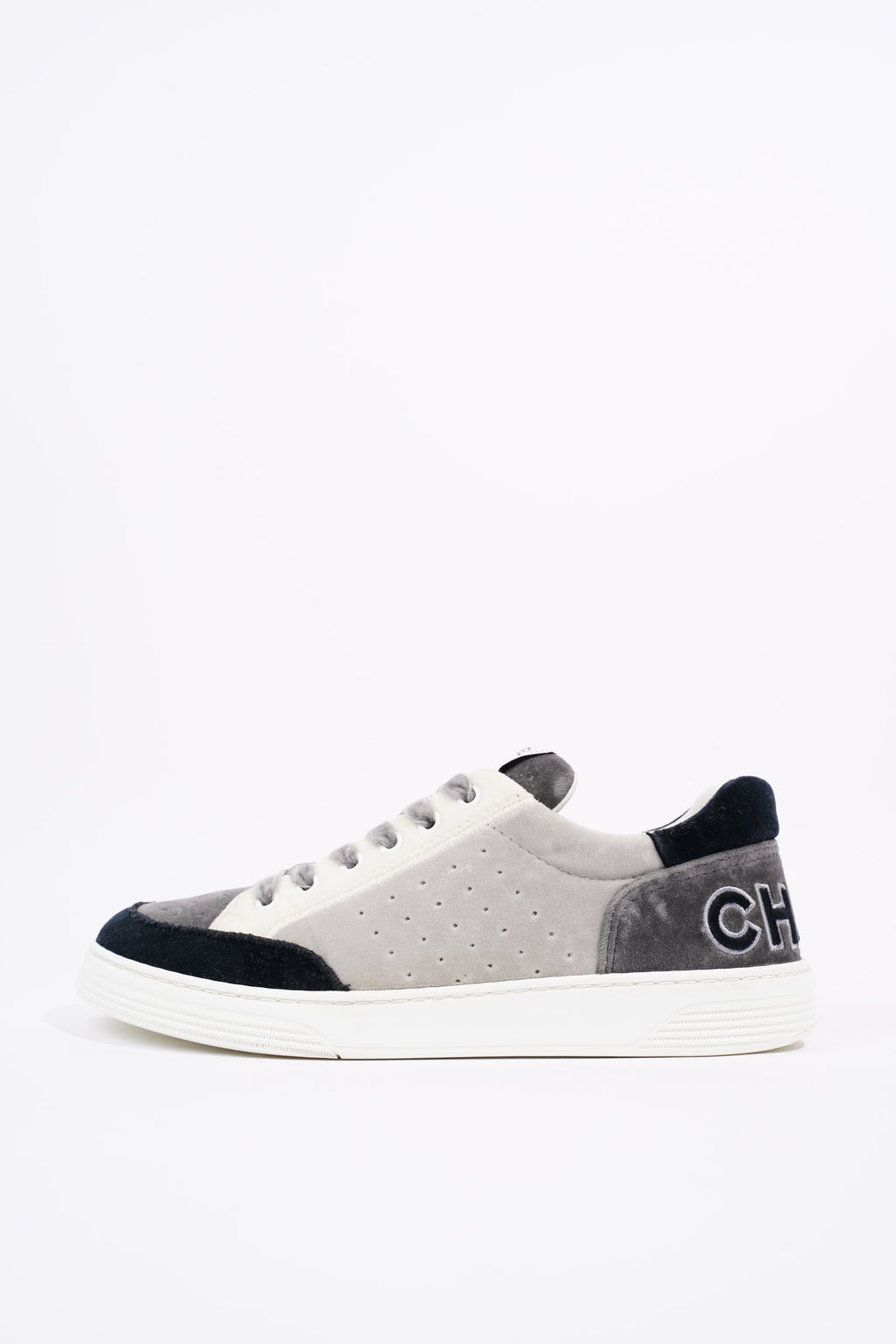 Chanel Womens Low Top Sneakers Grey / Navy / Cream EU 40.5 / UK 7.5