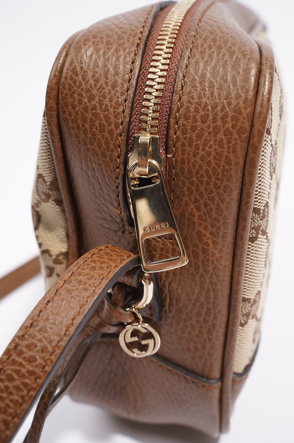 Gucci Womens Bree Supreme / Brown