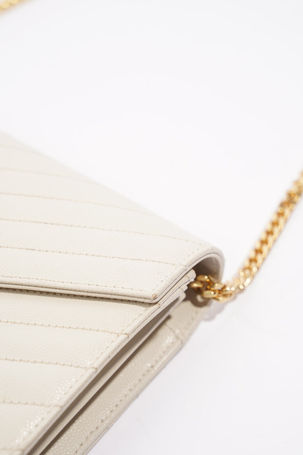 Saint Laurent Cassandra Chain Wallet White / Gold