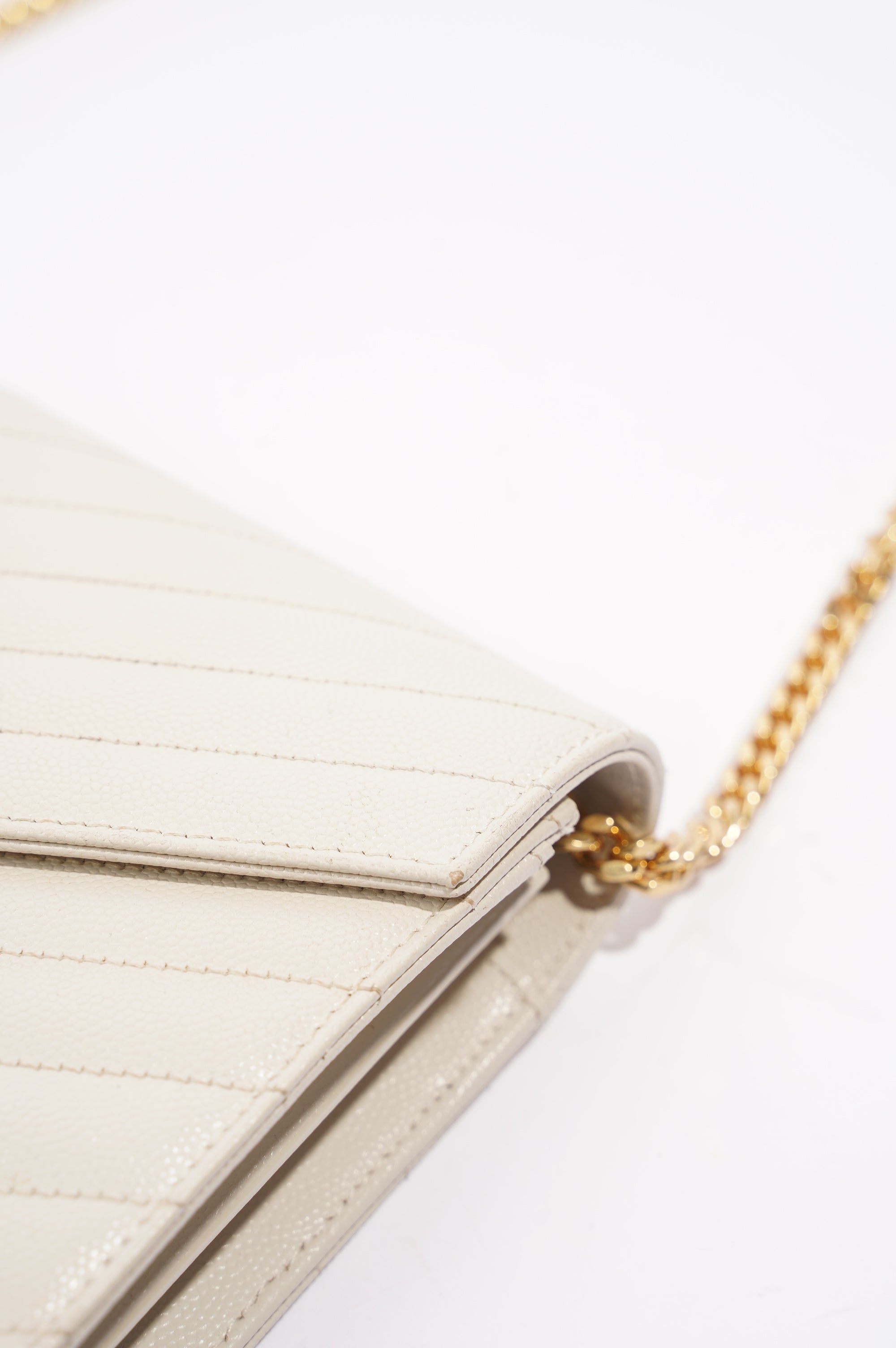Saint Laurent Cassandra Chain Wallet White / Gold